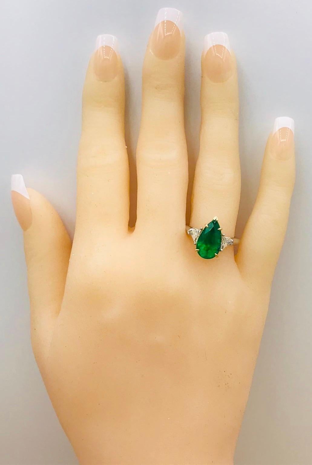 Emilio Jewelry 4.40 Carat Colombian Pear Shape Emerald Diamond Ring For Sale 2