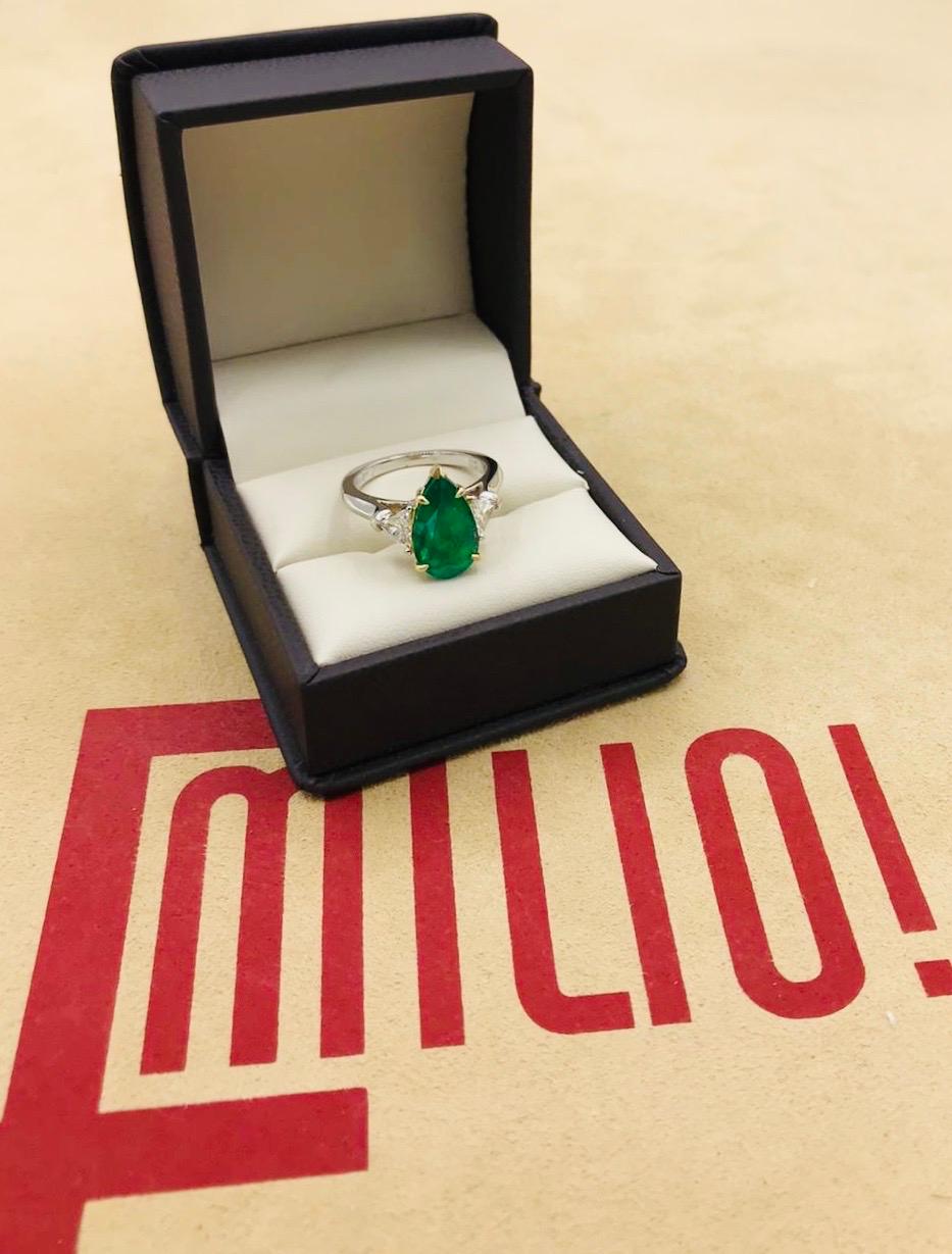 Emilio Jewelry 4.40 Carat Colombian Pear Shape Emerald Diamond Ring For Sale 3