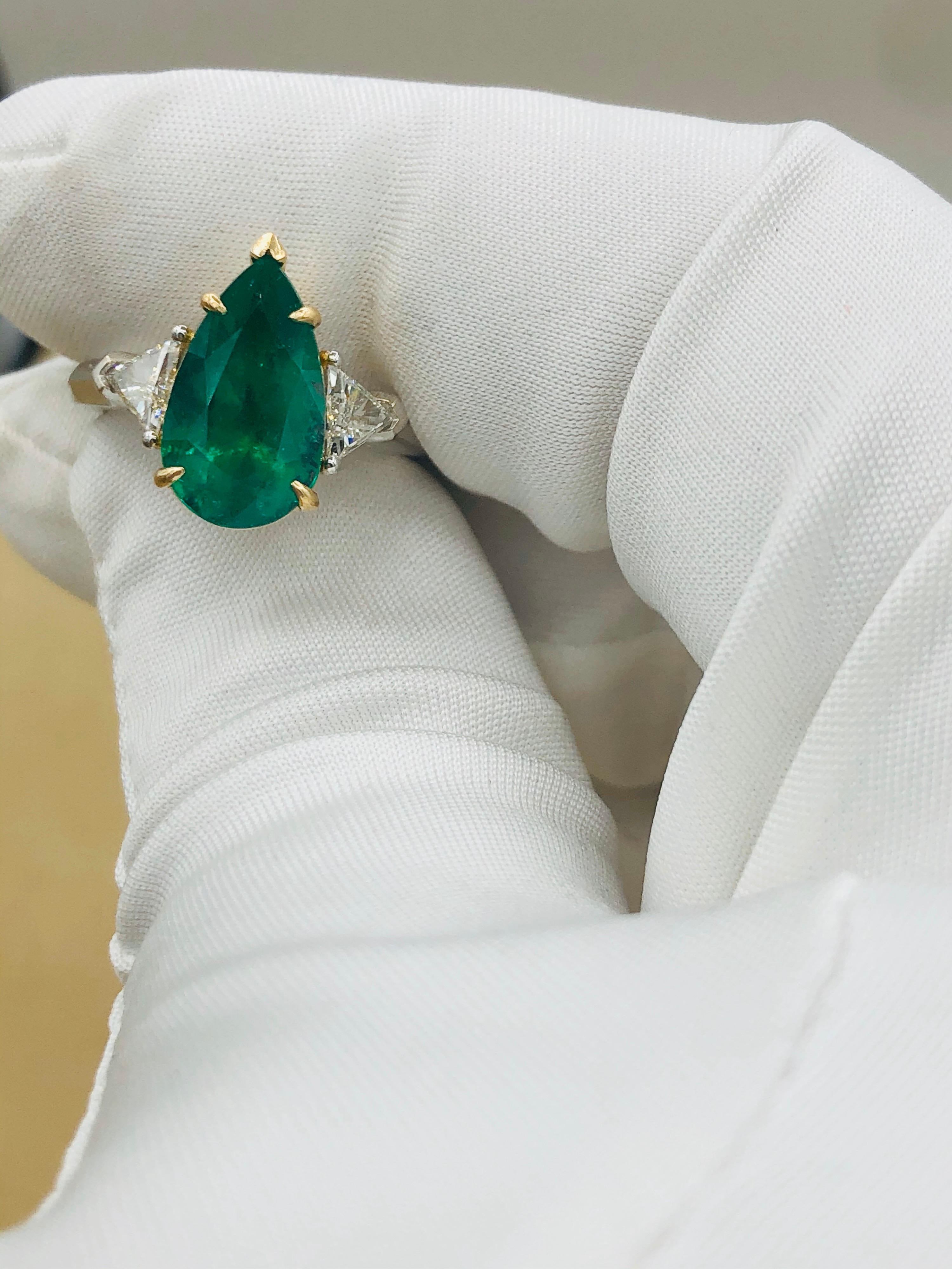 Emilio Jewelry 4.40 Carat Colombian Pear Shape Emerald Diamond Ring For Sale 5
