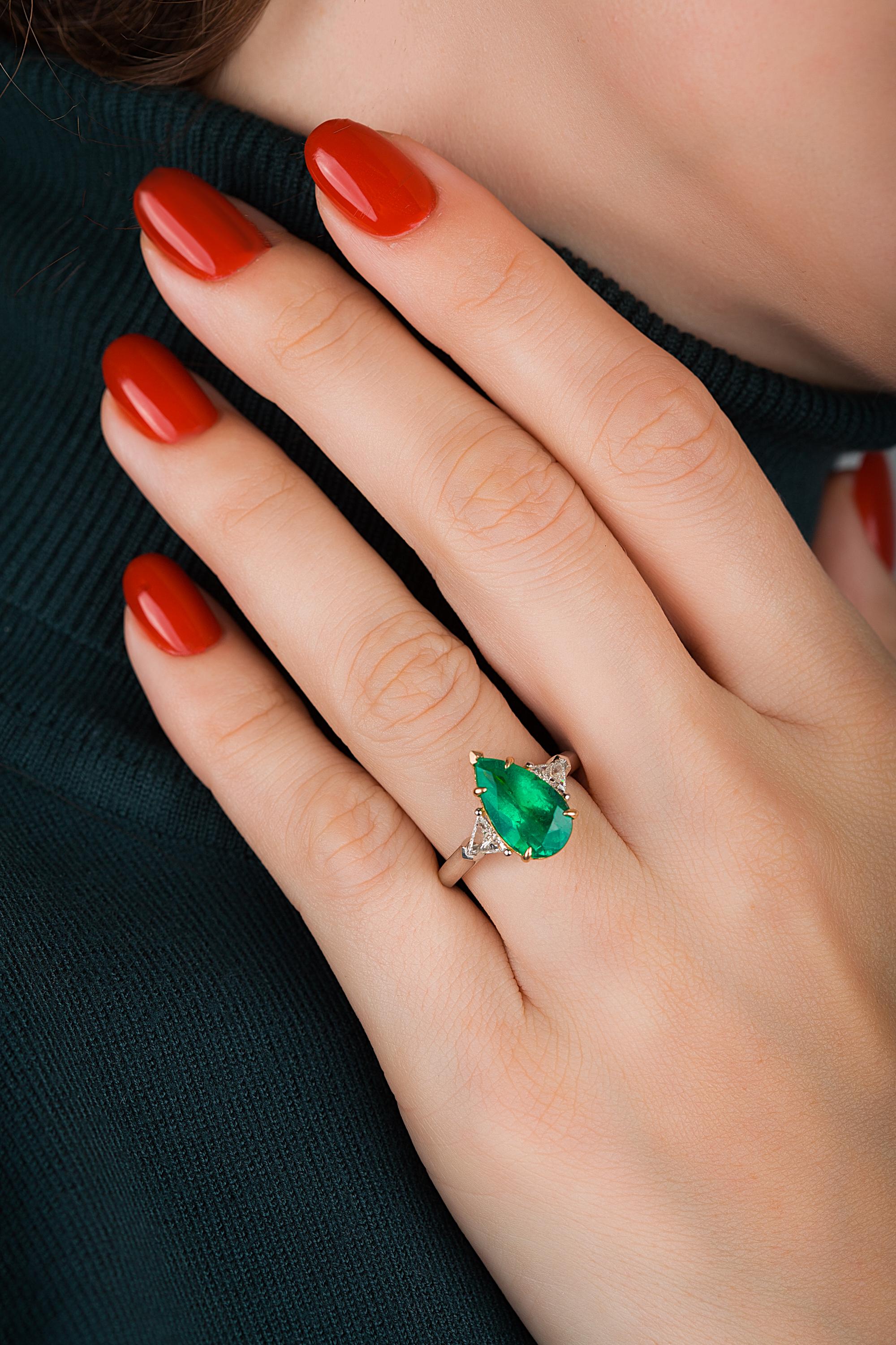 Pear Cut Emilio Jewelry 4.40 Carat Colombian Pear Shape Emerald Diamond Ring For Sale