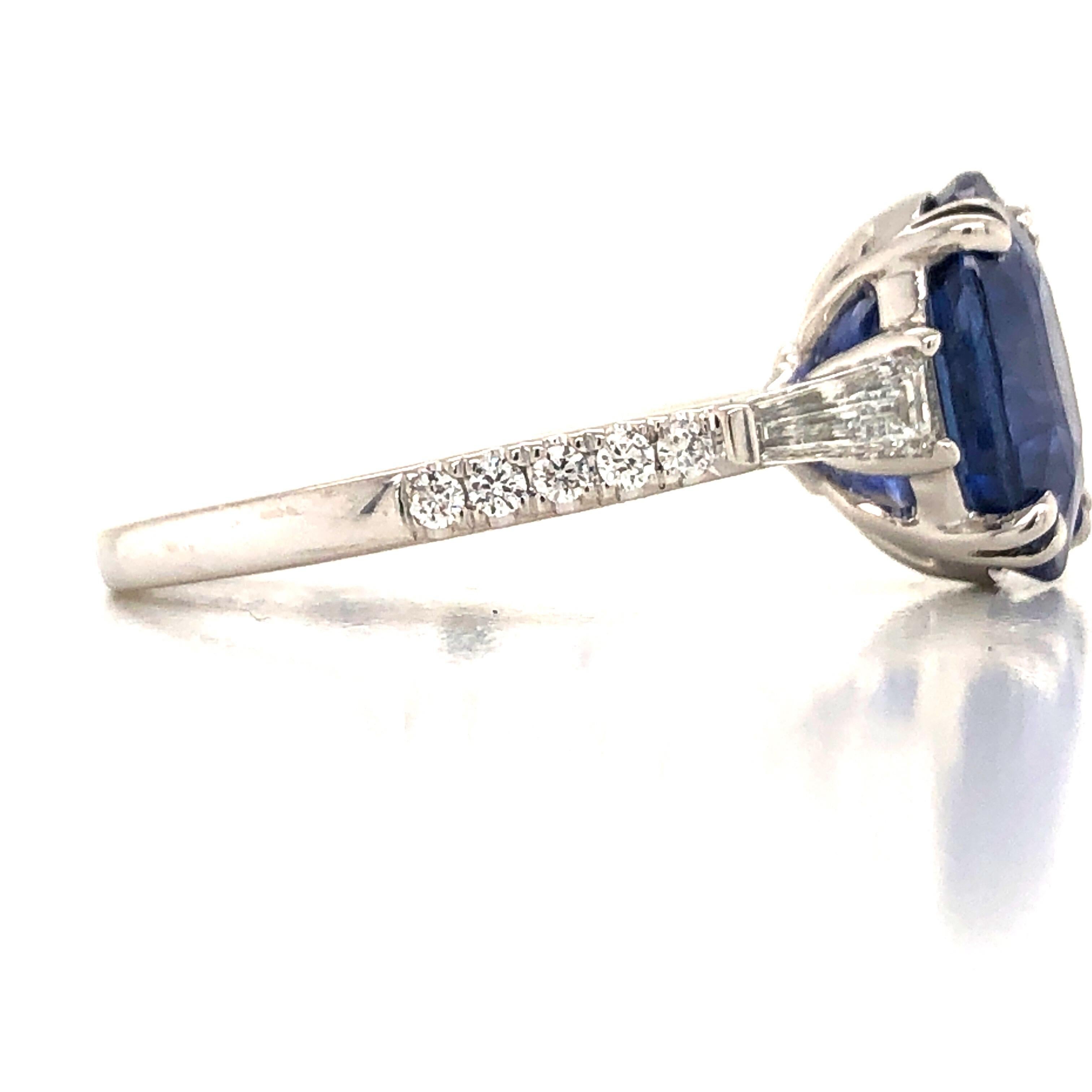 Emilio Jewelry 5.07 Carat Certified Ceylon Sapphire Diamond Ring In New Condition For Sale In New York, NY