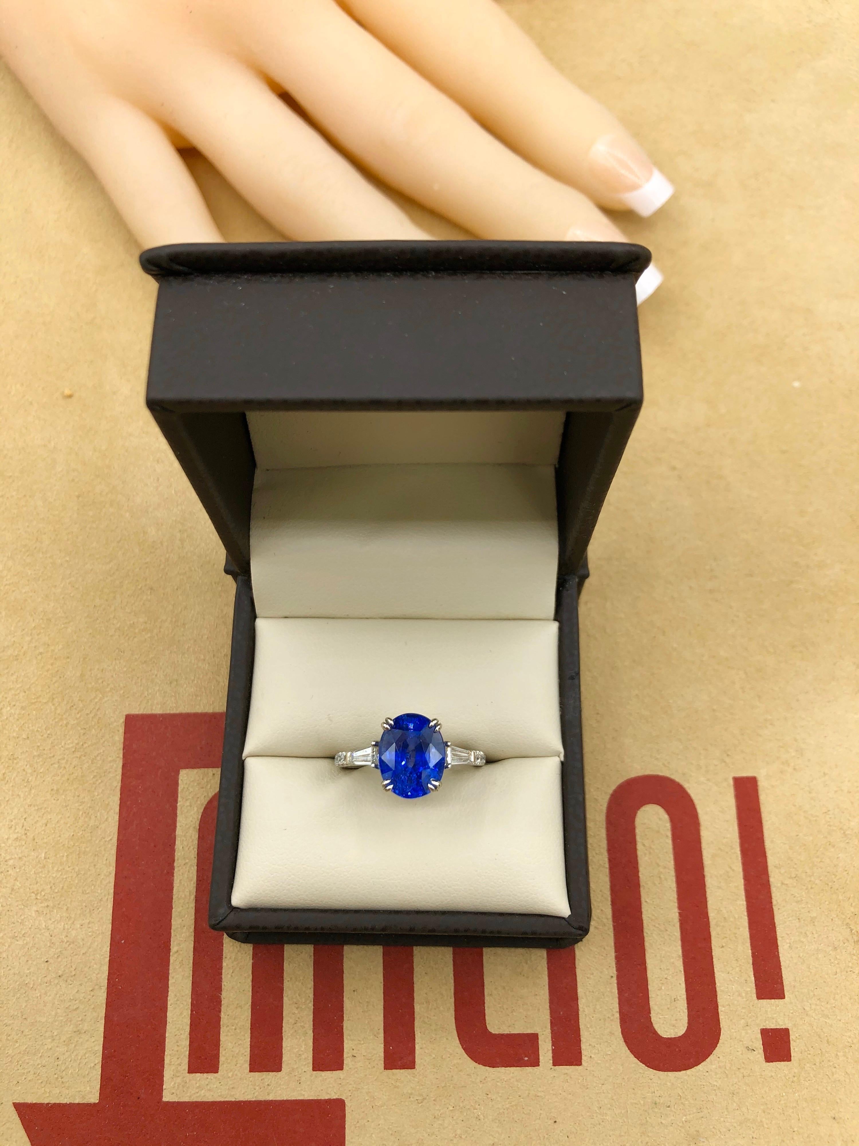 Women's or Men's Emilio Jewelry 5.07 Carat Certified Ceylon Sapphire Diamond Ring For Sale