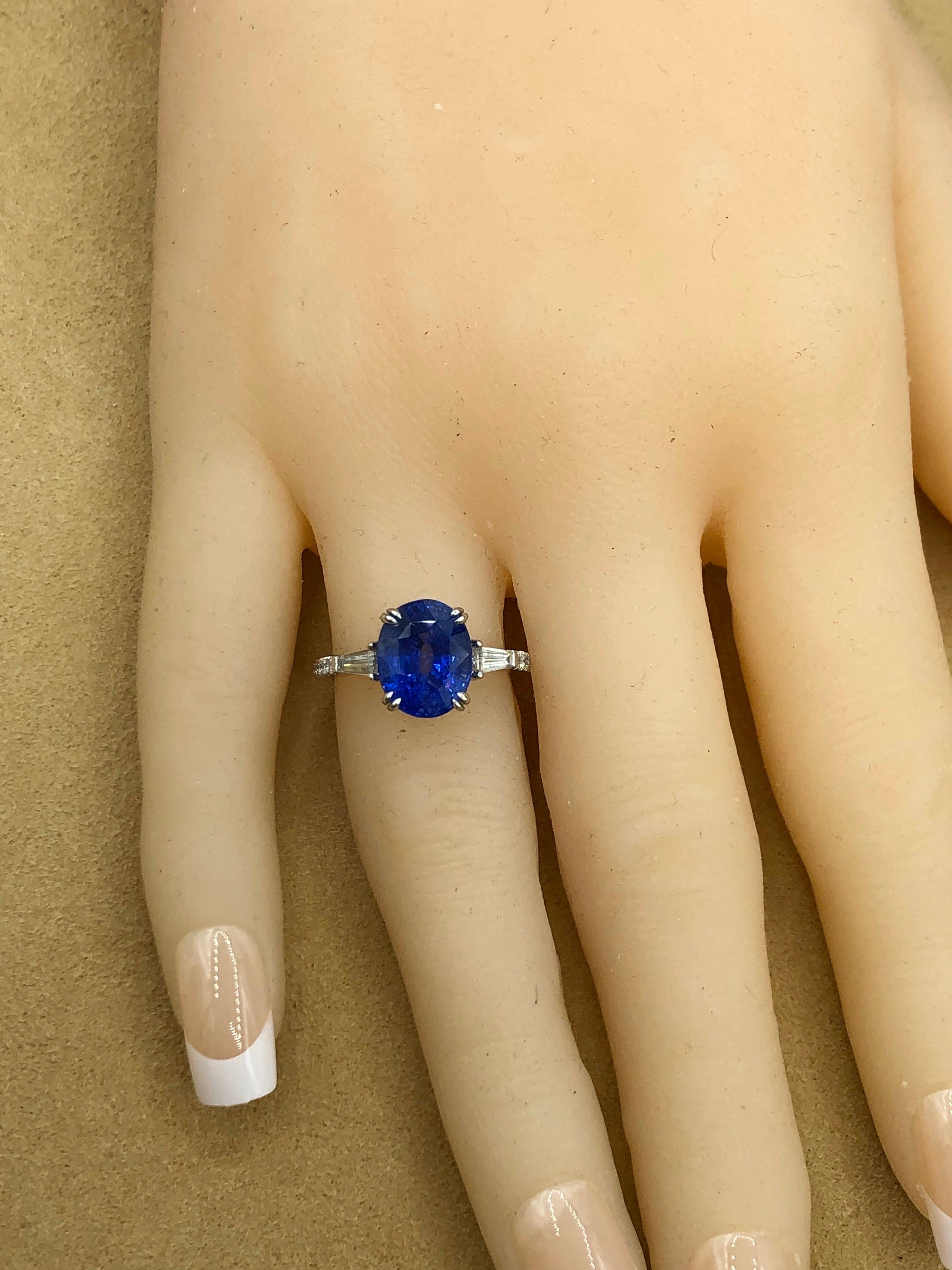 Emilio Jewelry 5,07 Karat zertifizierter Ceylon Saphir Diamant-Ring im Angebot 3