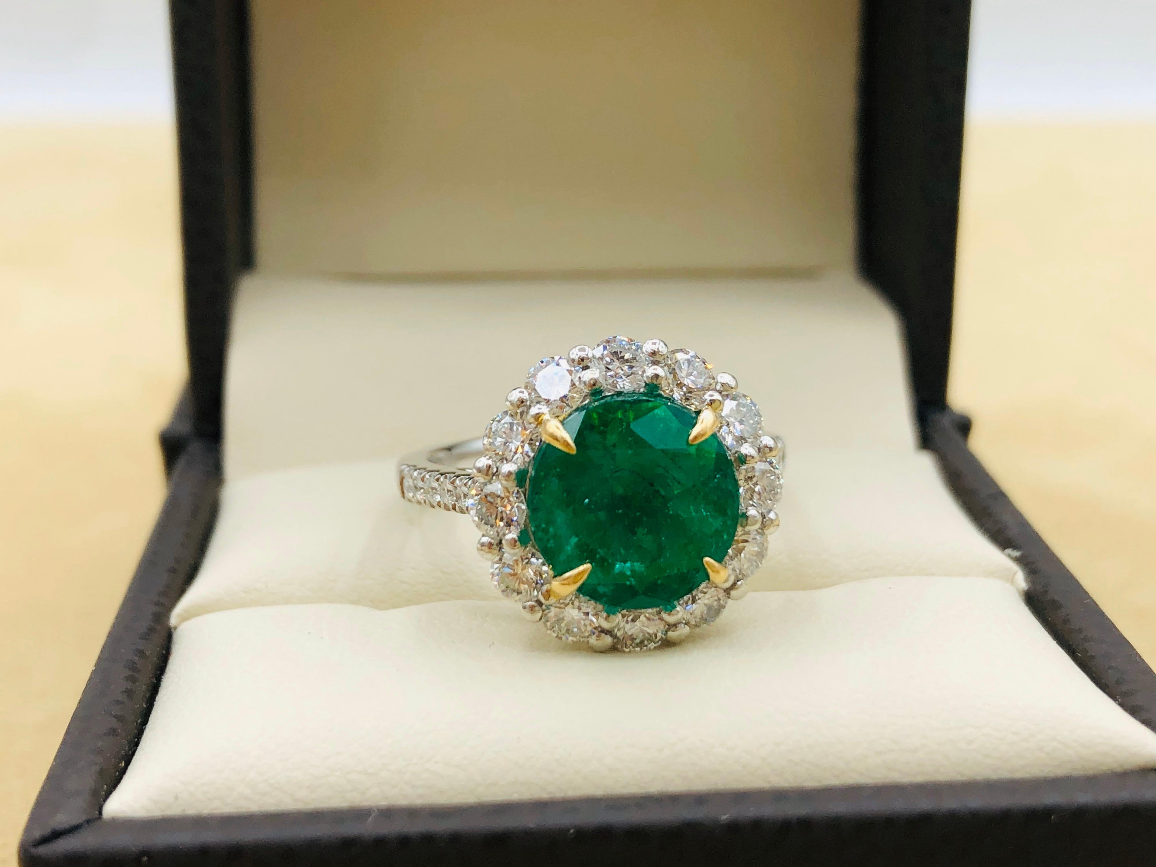 Emilio Jewelry 5.46 Carat Certified Colombian Emerald Diamond Ring In New Condition For Sale In New York, NY