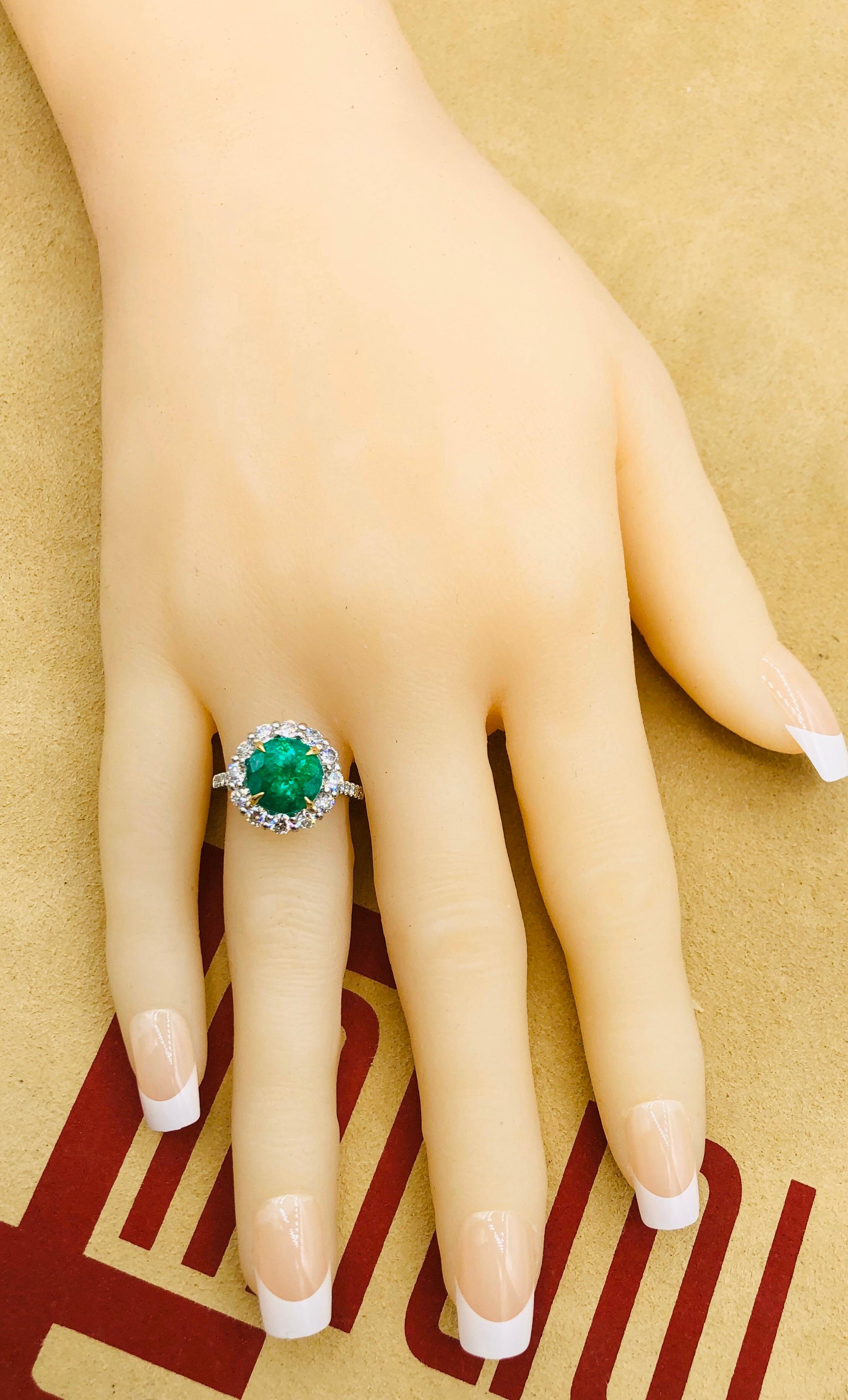 Emilio Jewelry 5.46 Carat Certified Colombian Emerald Diamond Ring For Sale 2