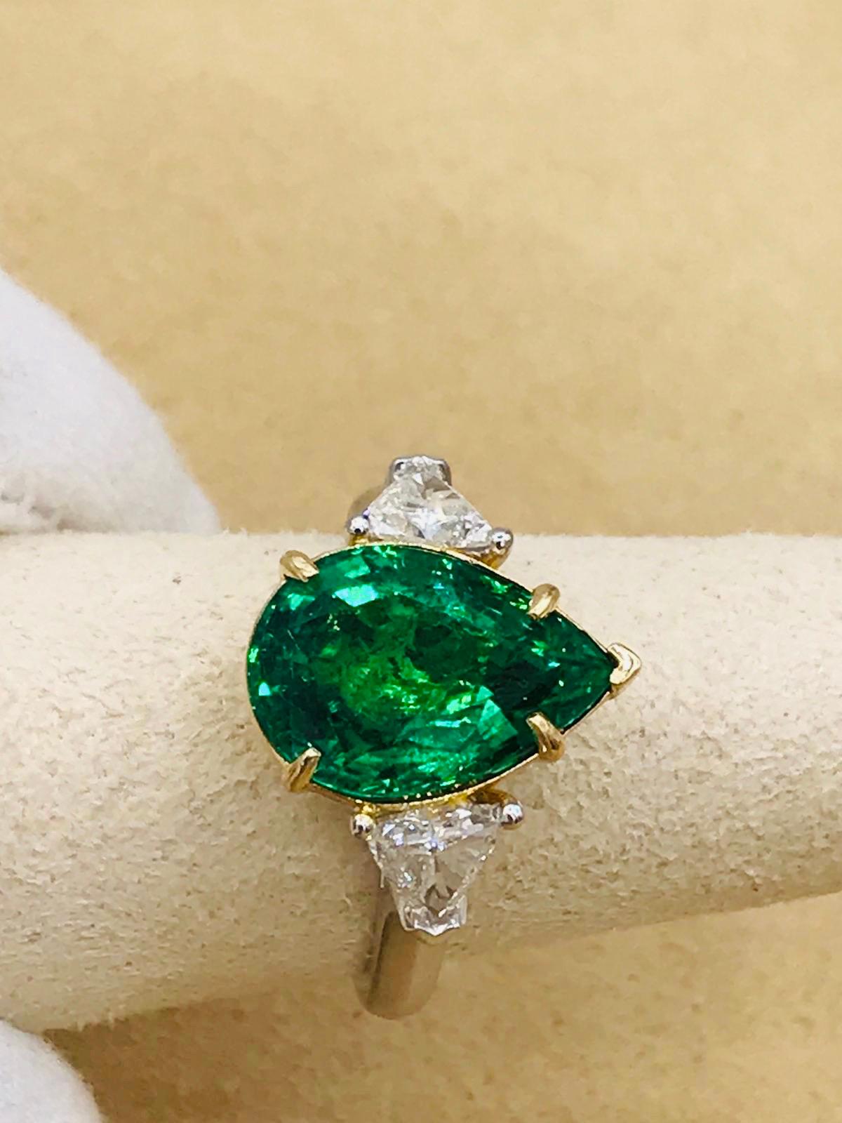Emilio Jewelry 5.49 Carat Pear Shape Emerald Diamond Ring In New Condition In New York, NY