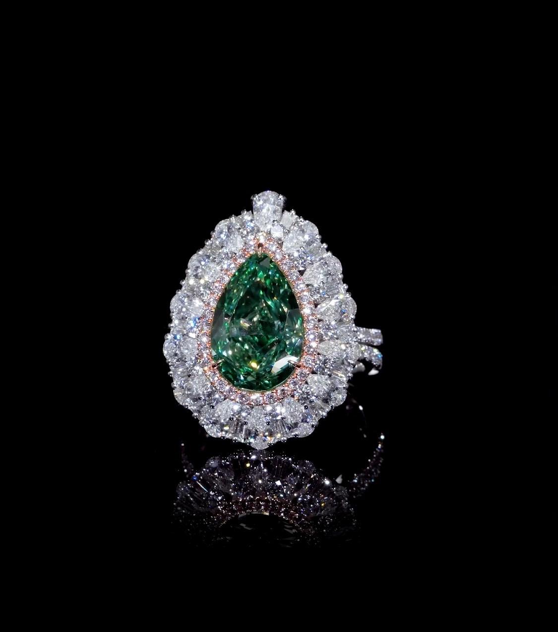 Emilio Jewelry, bague en diamant jaune verdâtre fantaisie de 5,50 carats certifié GIA Neuf - En vente à New York, NY