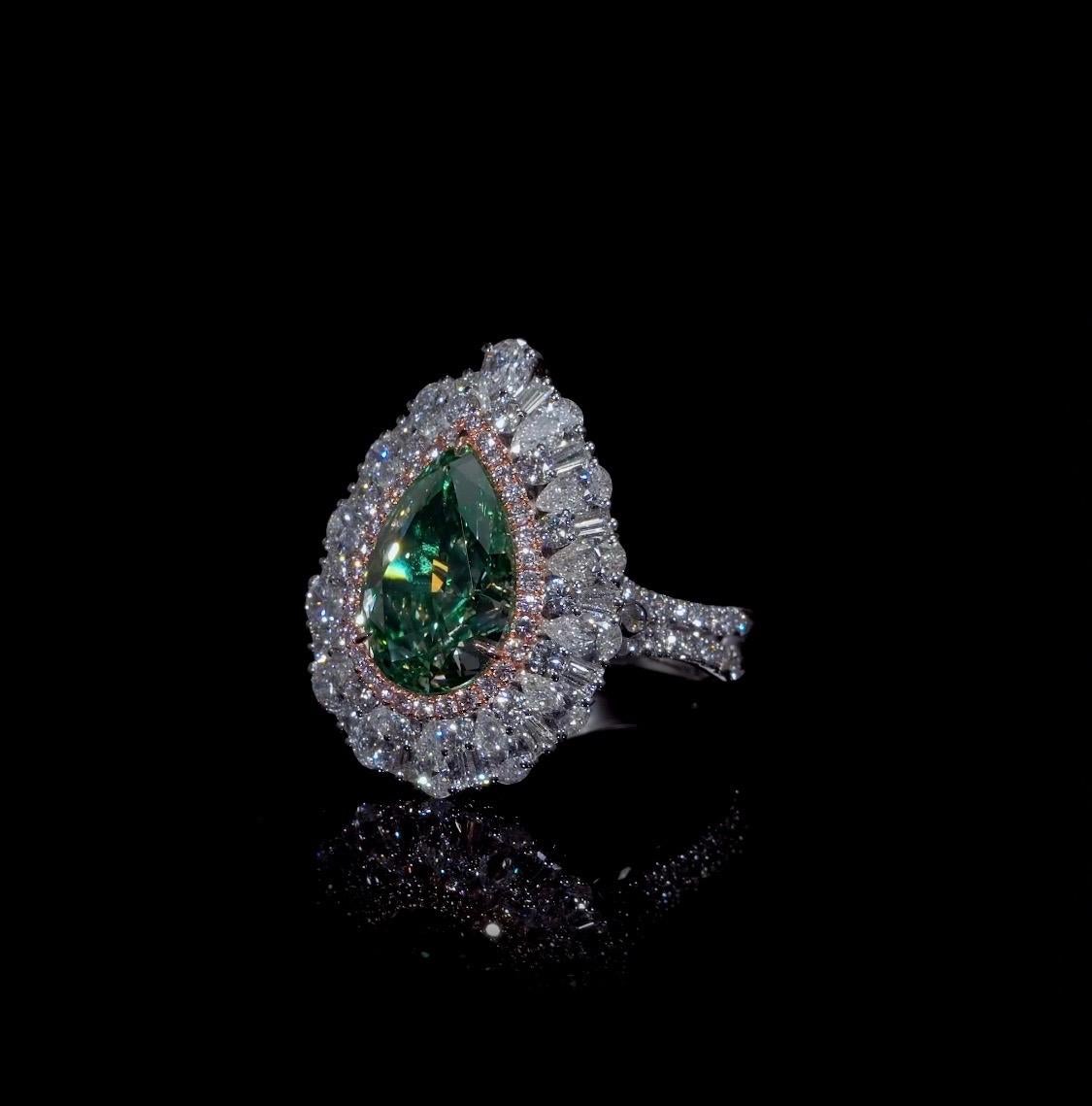 Emilio Jewelry, bague en diamant jaune verdâtre fantaisie de 5,50 carats certifié GIA Unisexe en vente