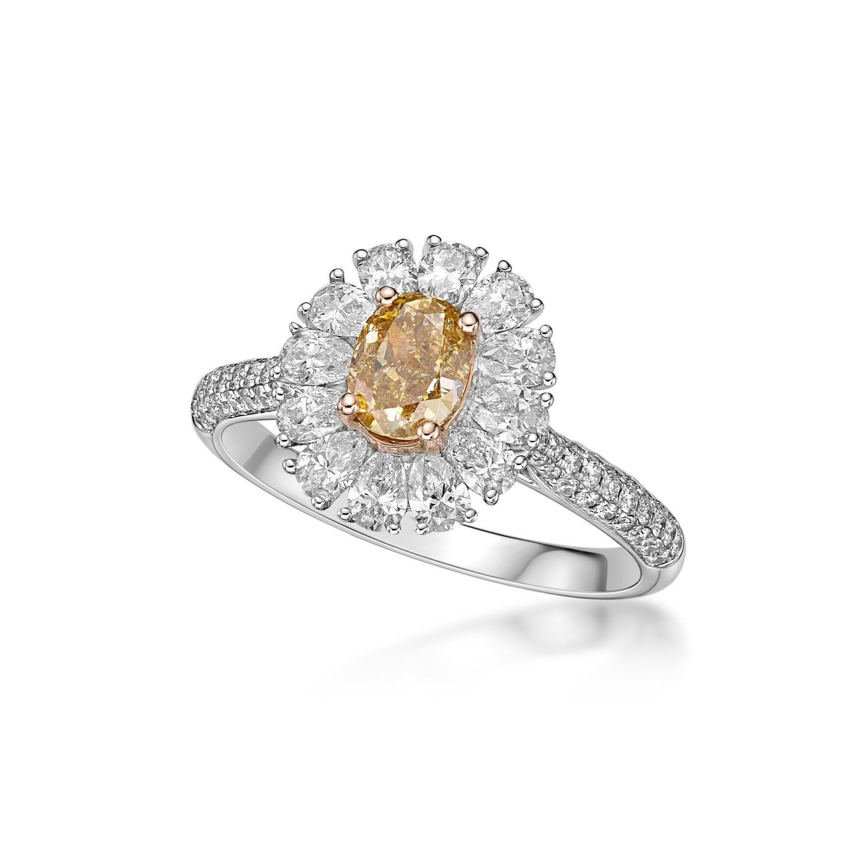 Taille ovale Emilio Jewelry, bague en diamant jaune orange intense de 0,63 carat  en vente