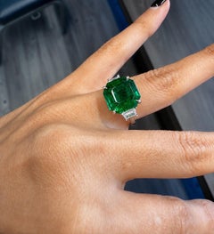 Emilio Jewelry 6.72 Carat Vivid Green Zambian Emerald and Diamond Platinum Ring