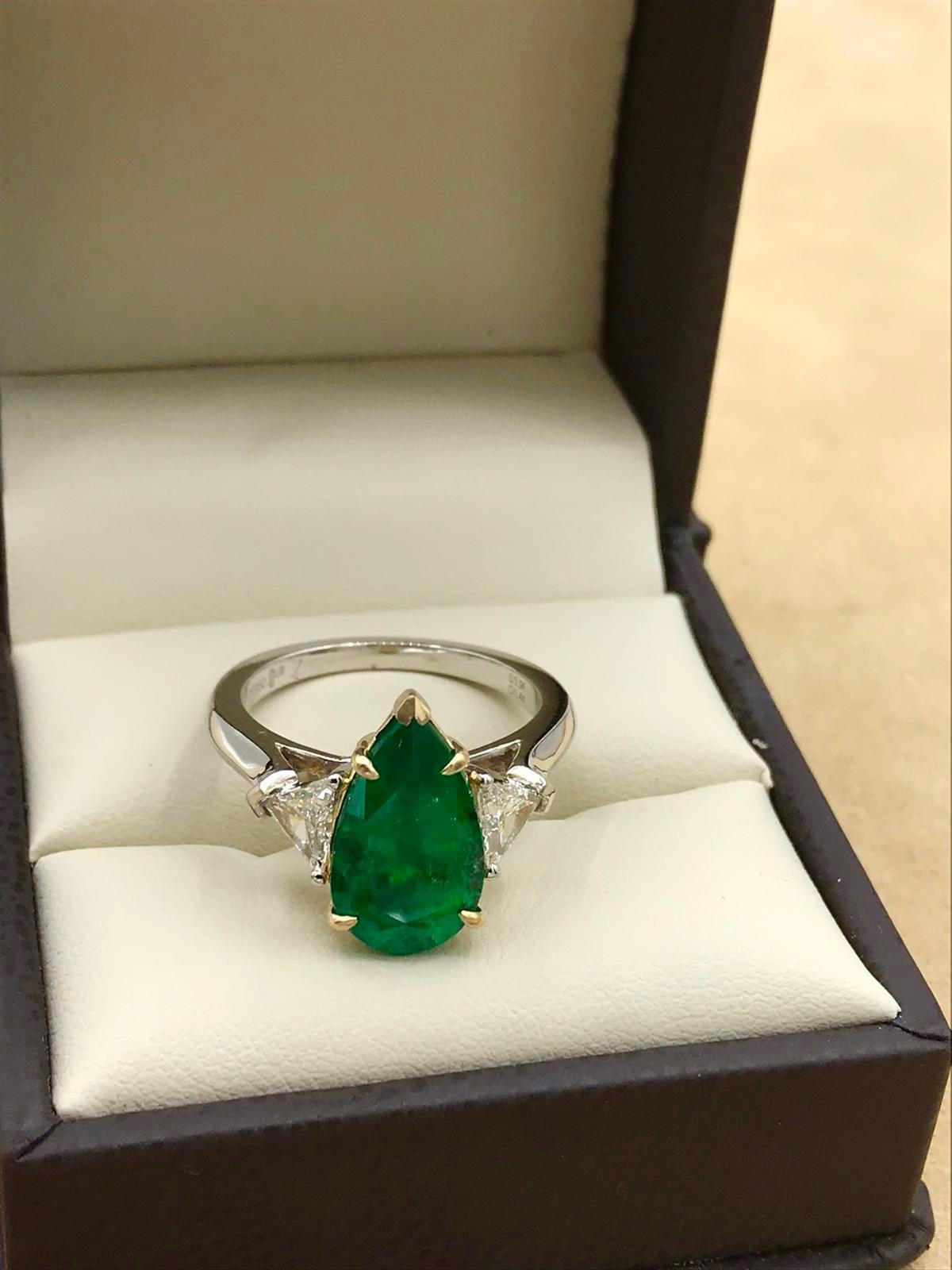 colombian emerald and diamond ring