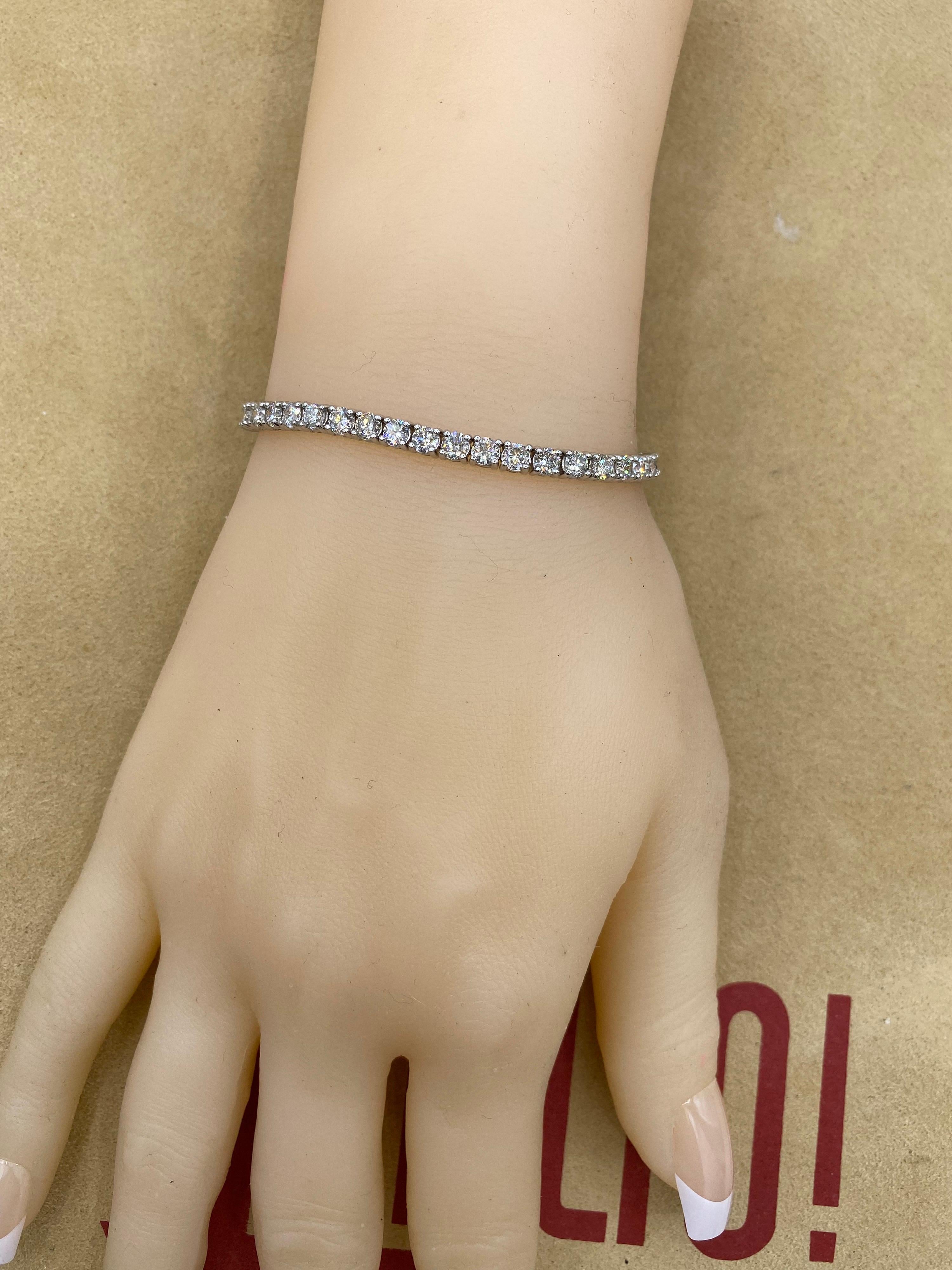 Emilio Jewelry 7.00 Carat Tennis Bracelet  In New Condition For Sale In New York, NY