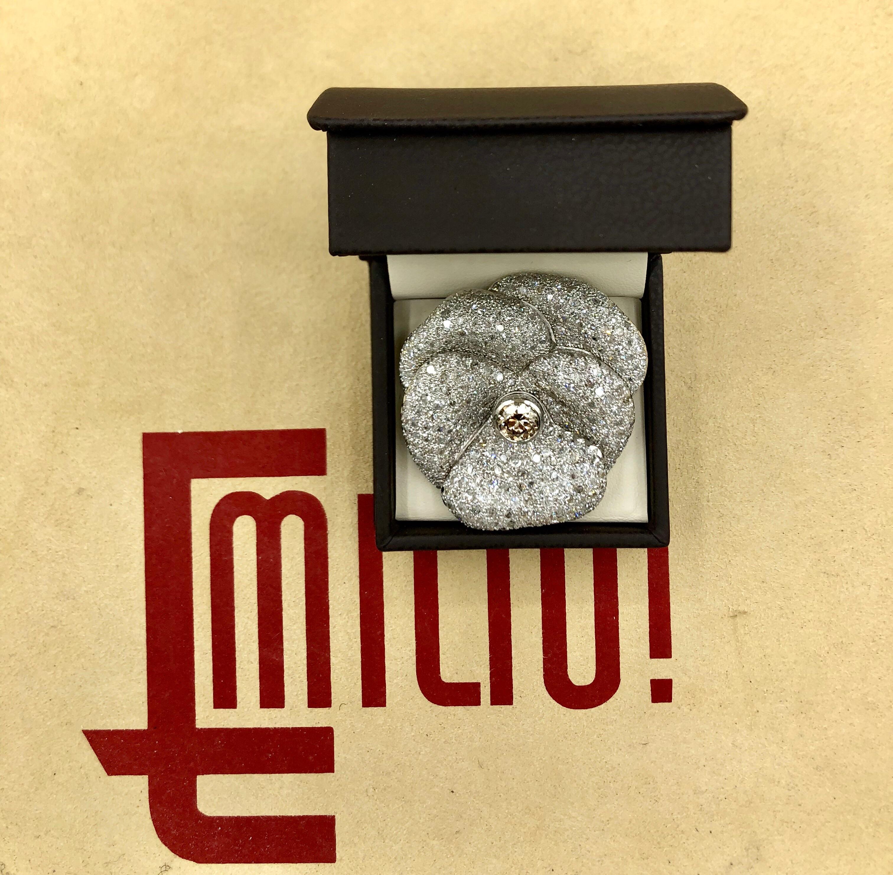 Emilio Jewelry 7.50 Carat Diamond Brooch In New Condition In New York, NY