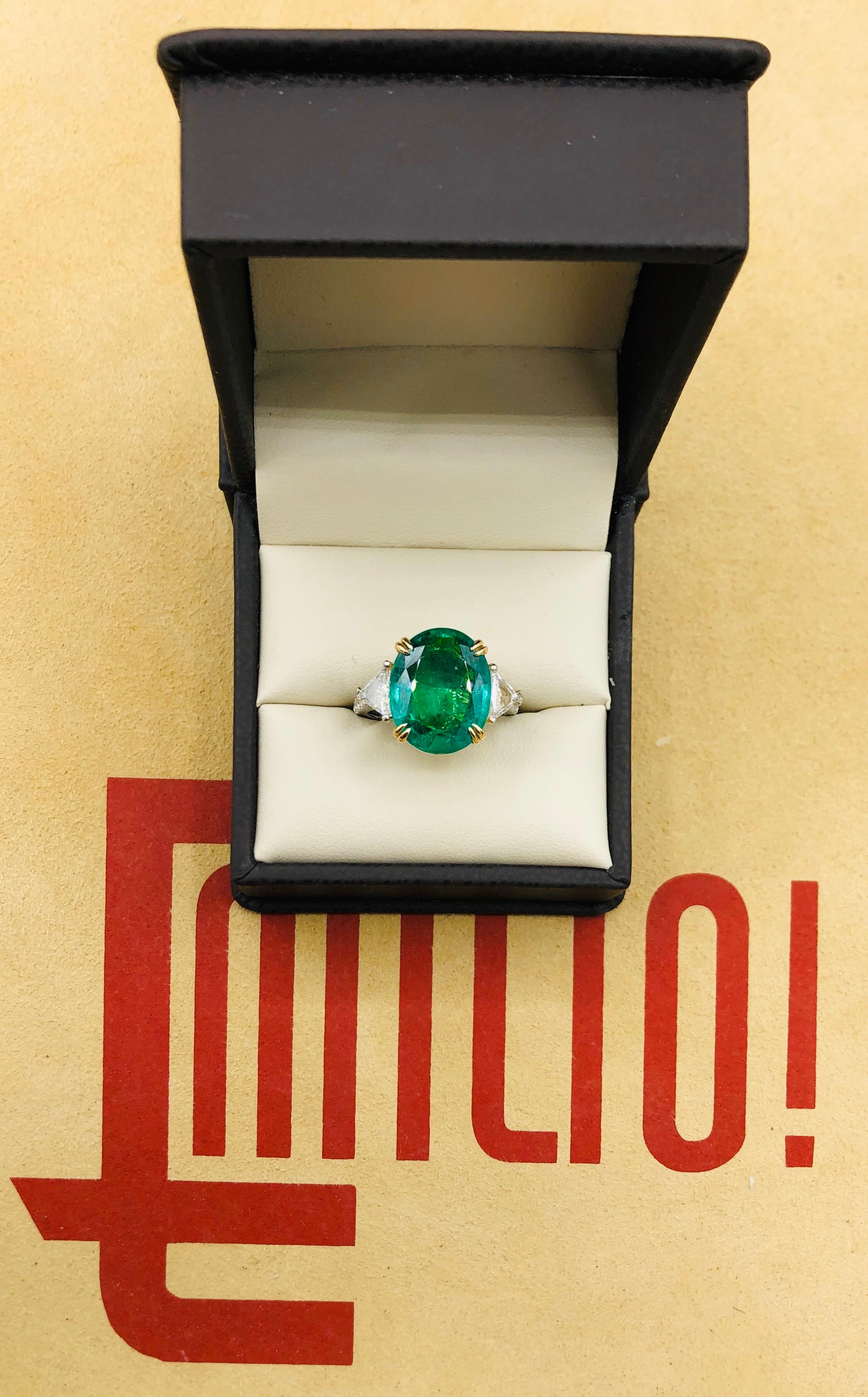 Emilio Jewelry 7.82 Carat Certified Emerald Diamond Ring In New Condition In New York, NY