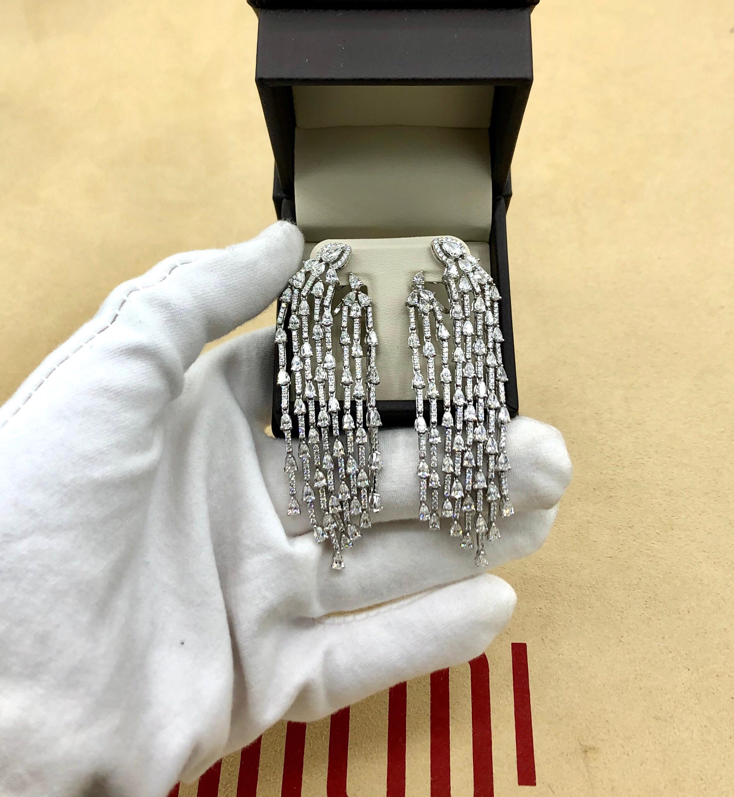 This lovely piece has been designed and manufactured in the Emilio Jewelry Atelier. Our brand is known for our perfection in jewelry making, and cherry picking the very best diamonds for our jewels. 
Approx total weight: 9.40 Carats
Metal: