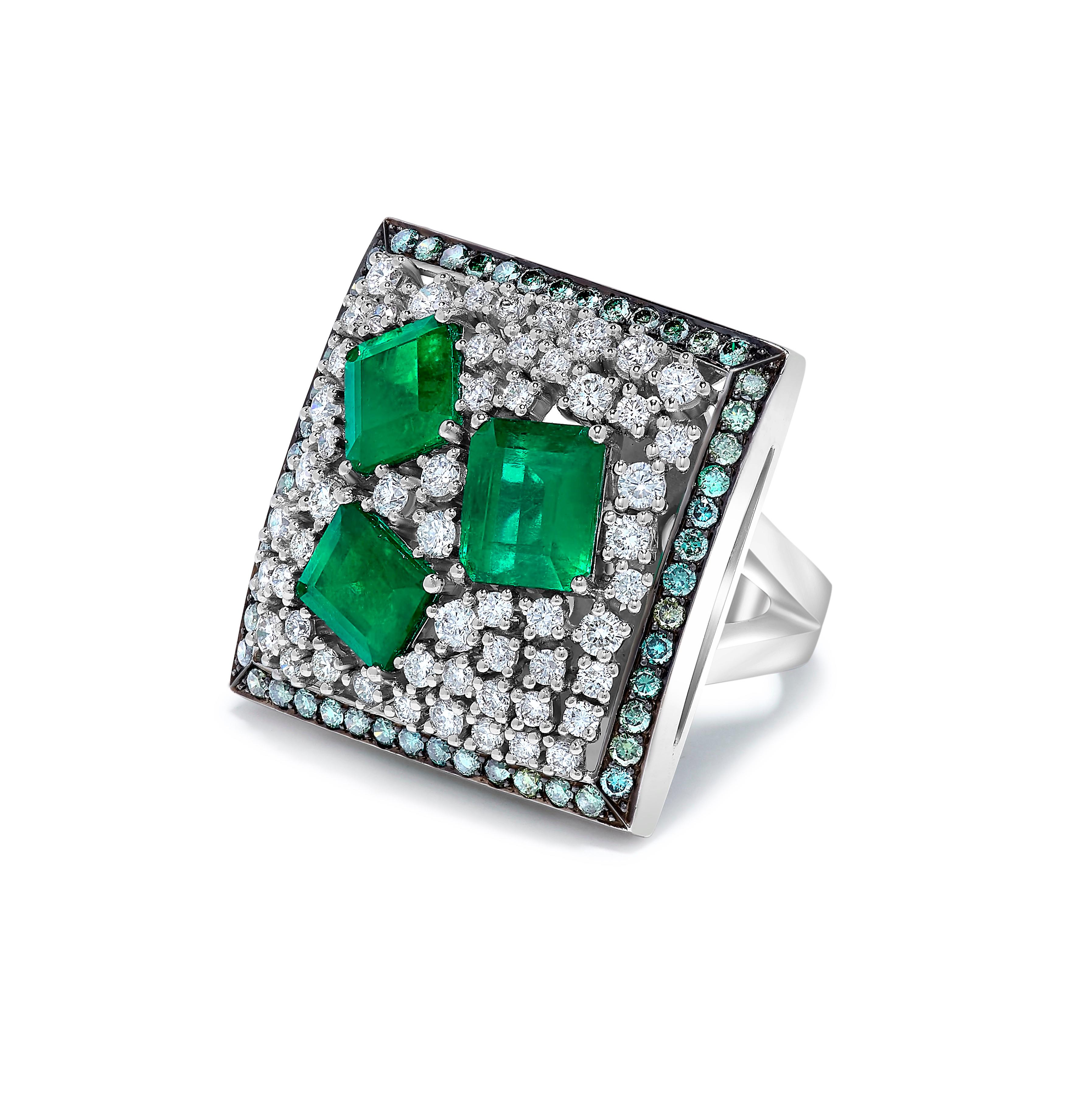 Emilio Jewelry 9.50 Carat Colombian Emerald Ring In New Condition For Sale In New York, NY