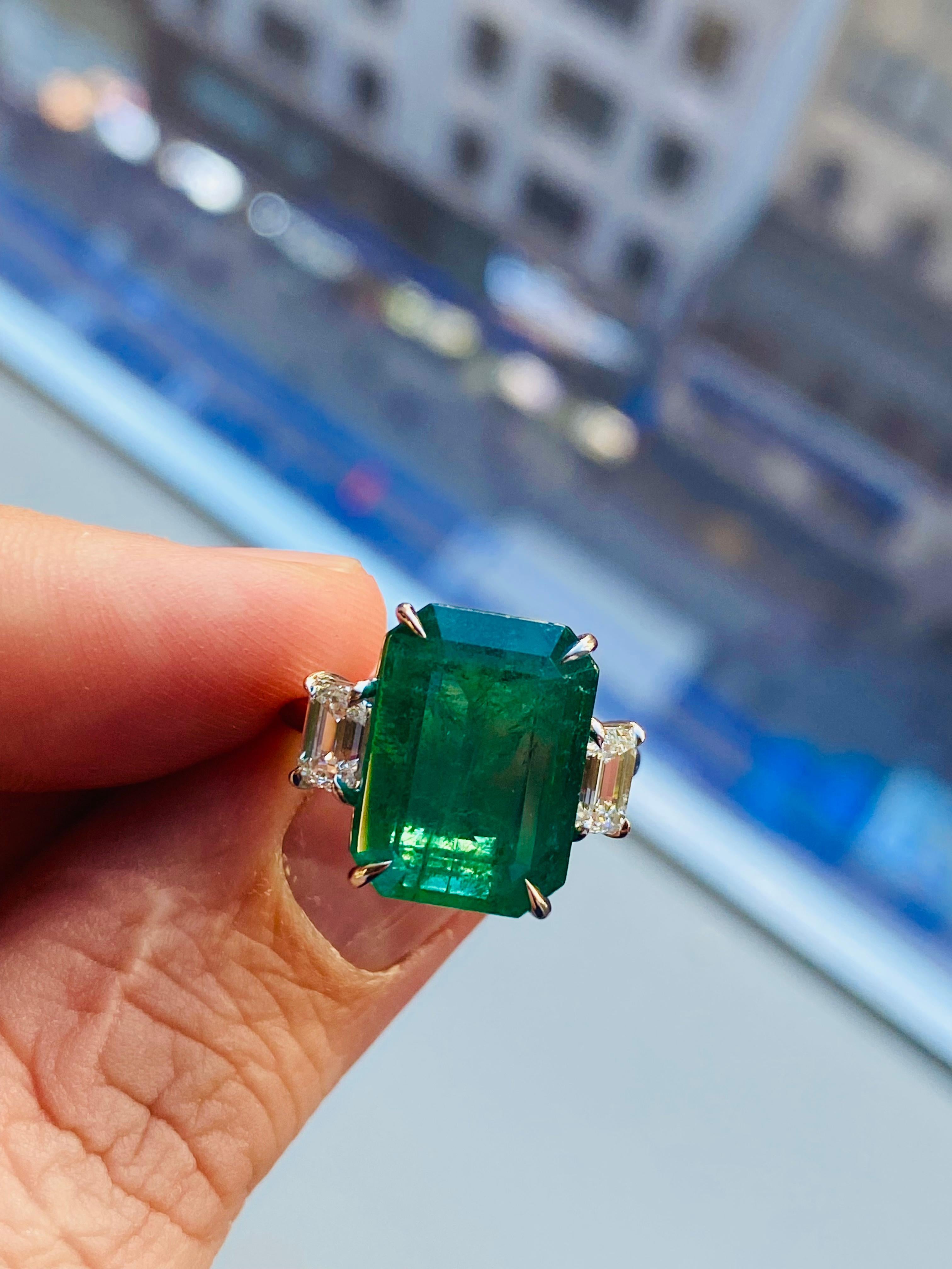 De las mujeres Anillo de diamantes esmeralda de 9.98 quilates de Emilio Jewelry en venta