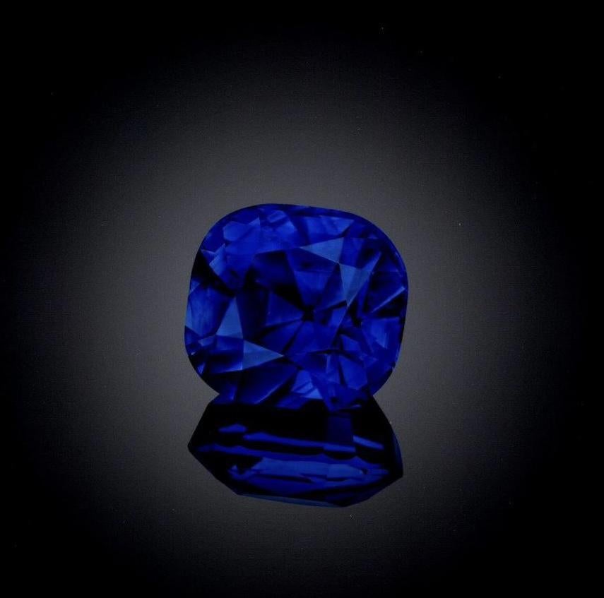 Cushion Cut Emilio Jewelry AGL Certified 28.00 Carat No Heat Classic Ceylon Sapphire For Sale