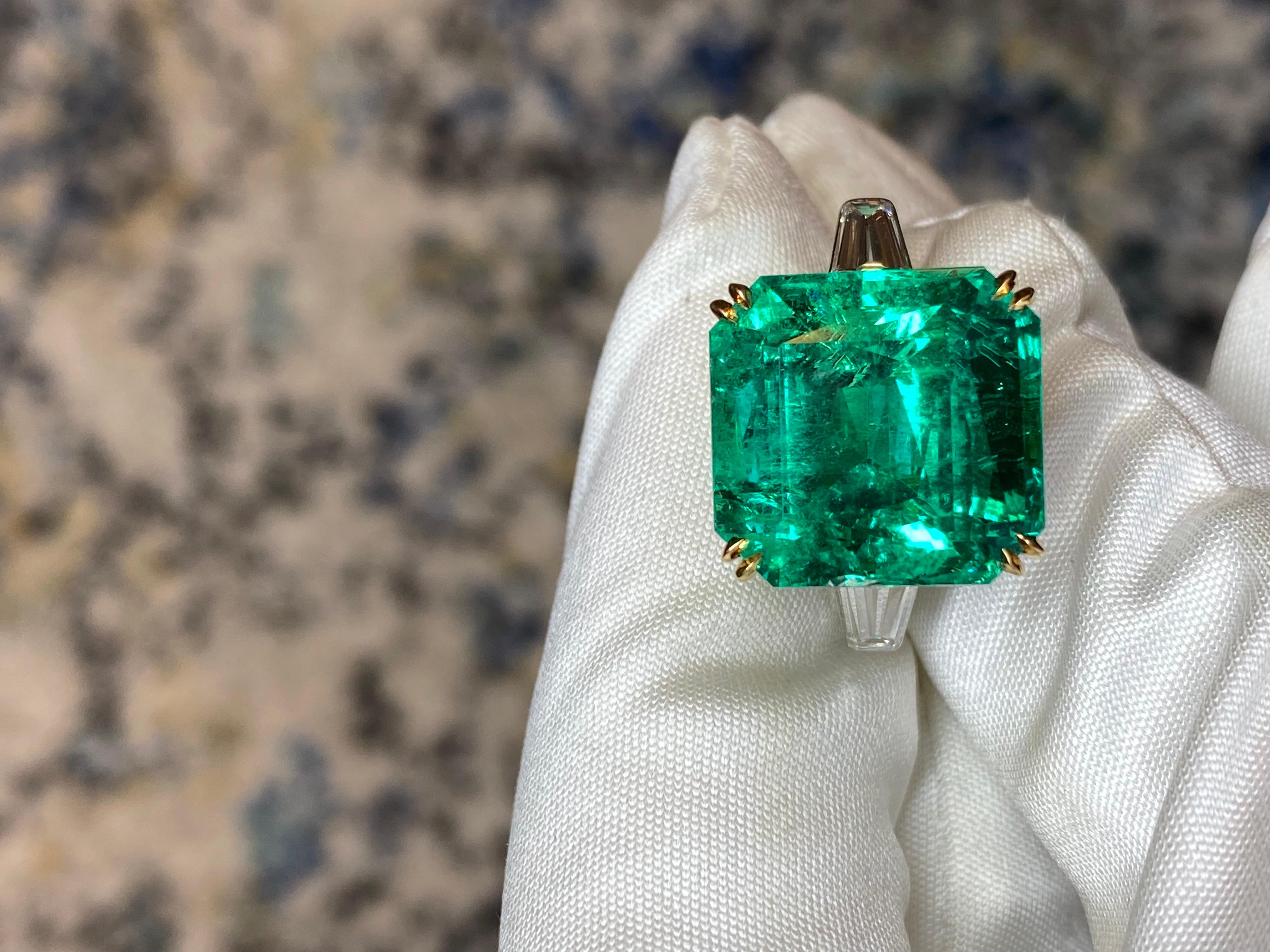 Emilio Jewelry AGL Certified Untreated No Oil Emerald Ring  In New Condition For Sale In New York, NY