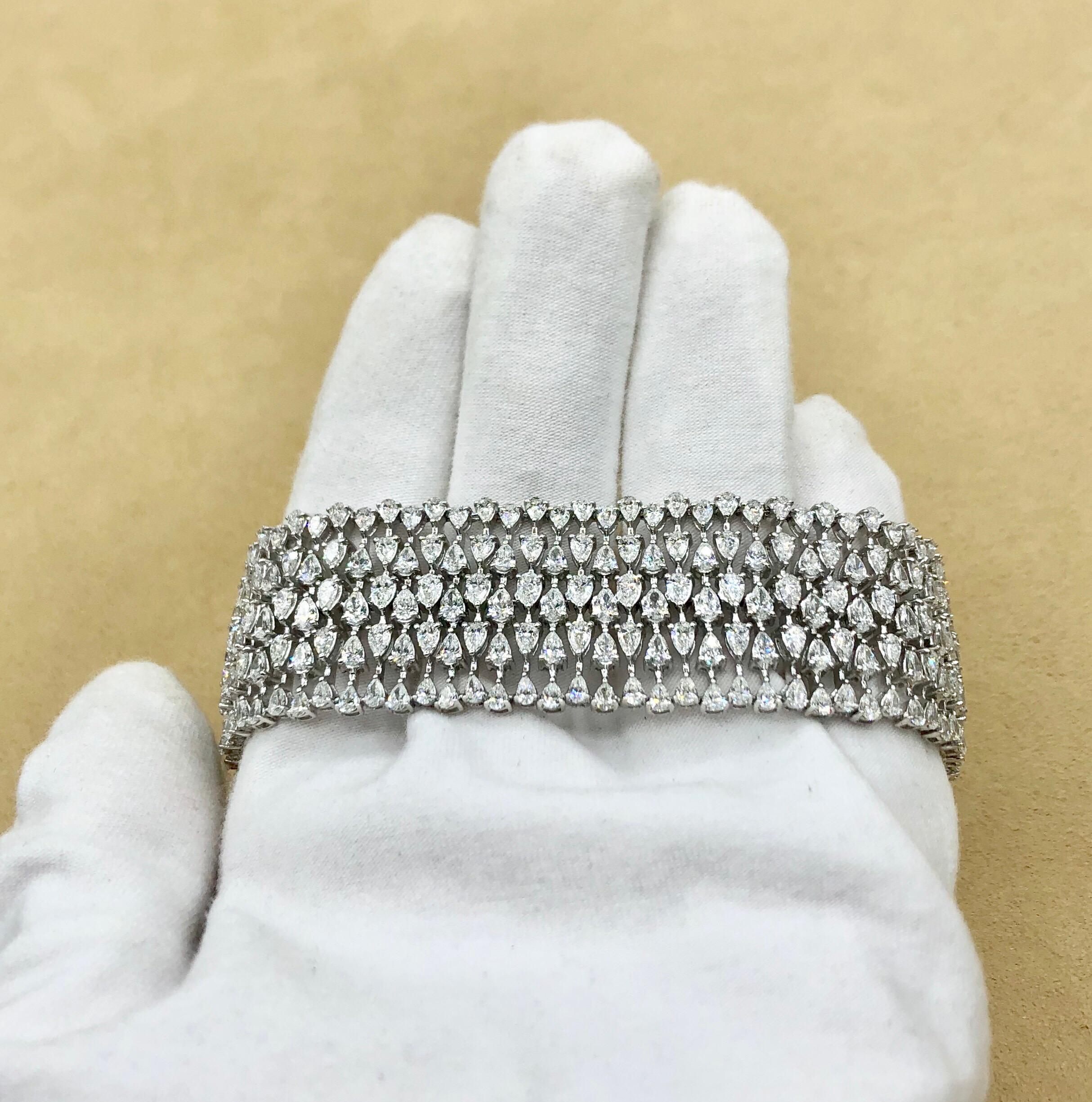 Emilio Jewelry Astonishing 21.23 Carat Diamond Bracelet 8