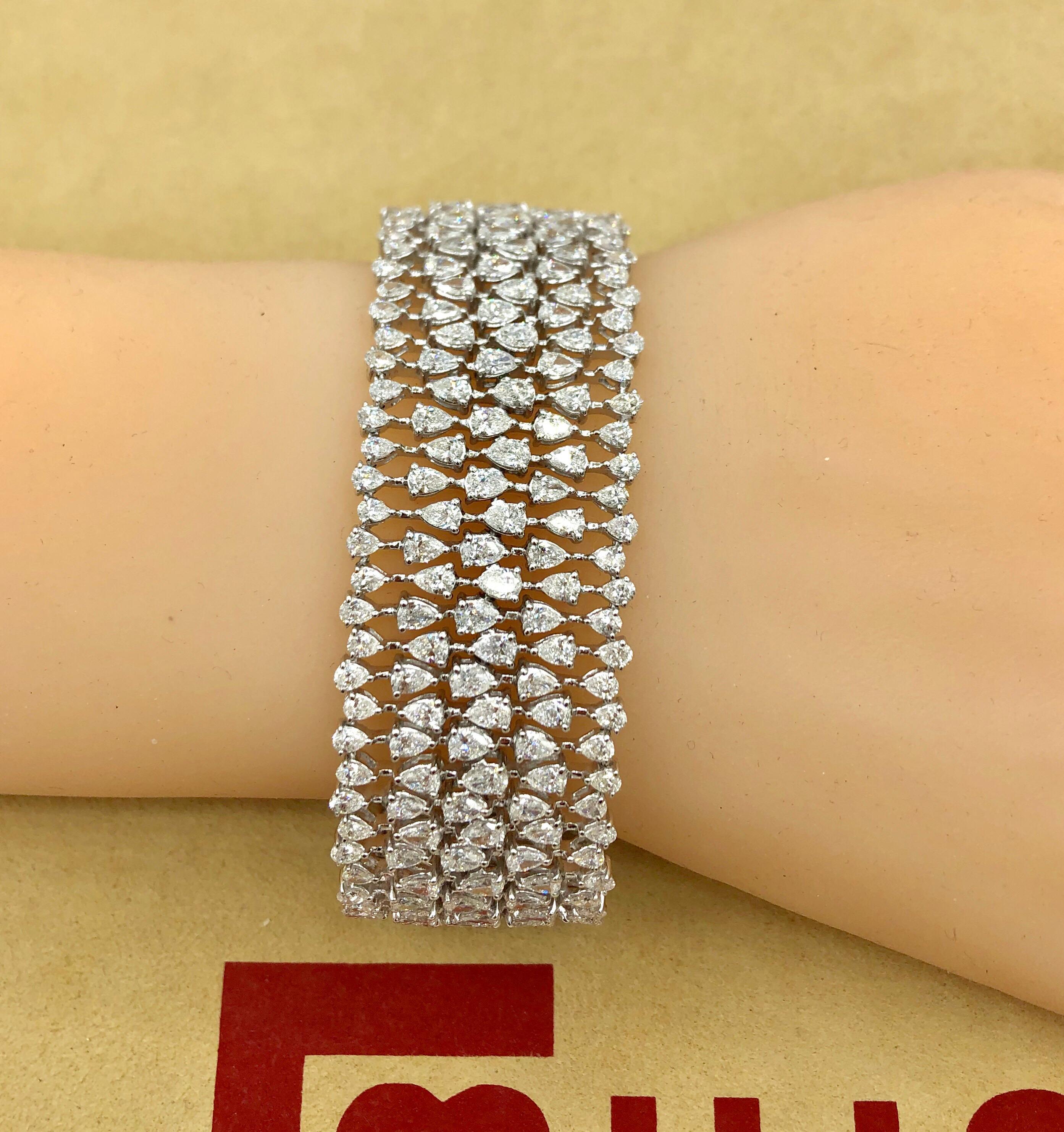 Emilio Jewelry Astonishing 21.23 Carat Diamond Bracelet 2