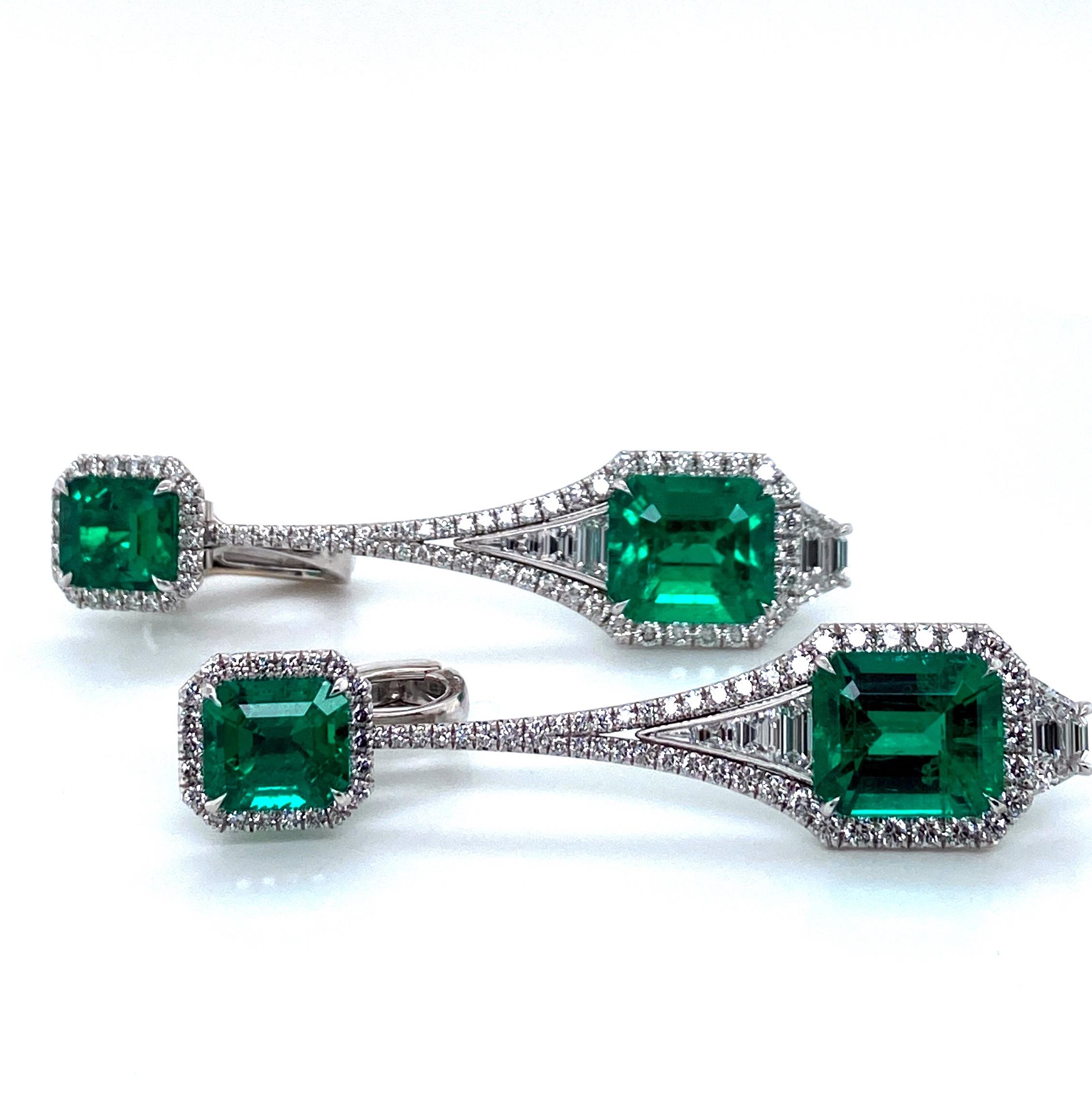 Taille émeraude Emilio Jewelry, boucles d'oreilles Muzo vert vif colombien certifiées 12 carats, sans huile en vente