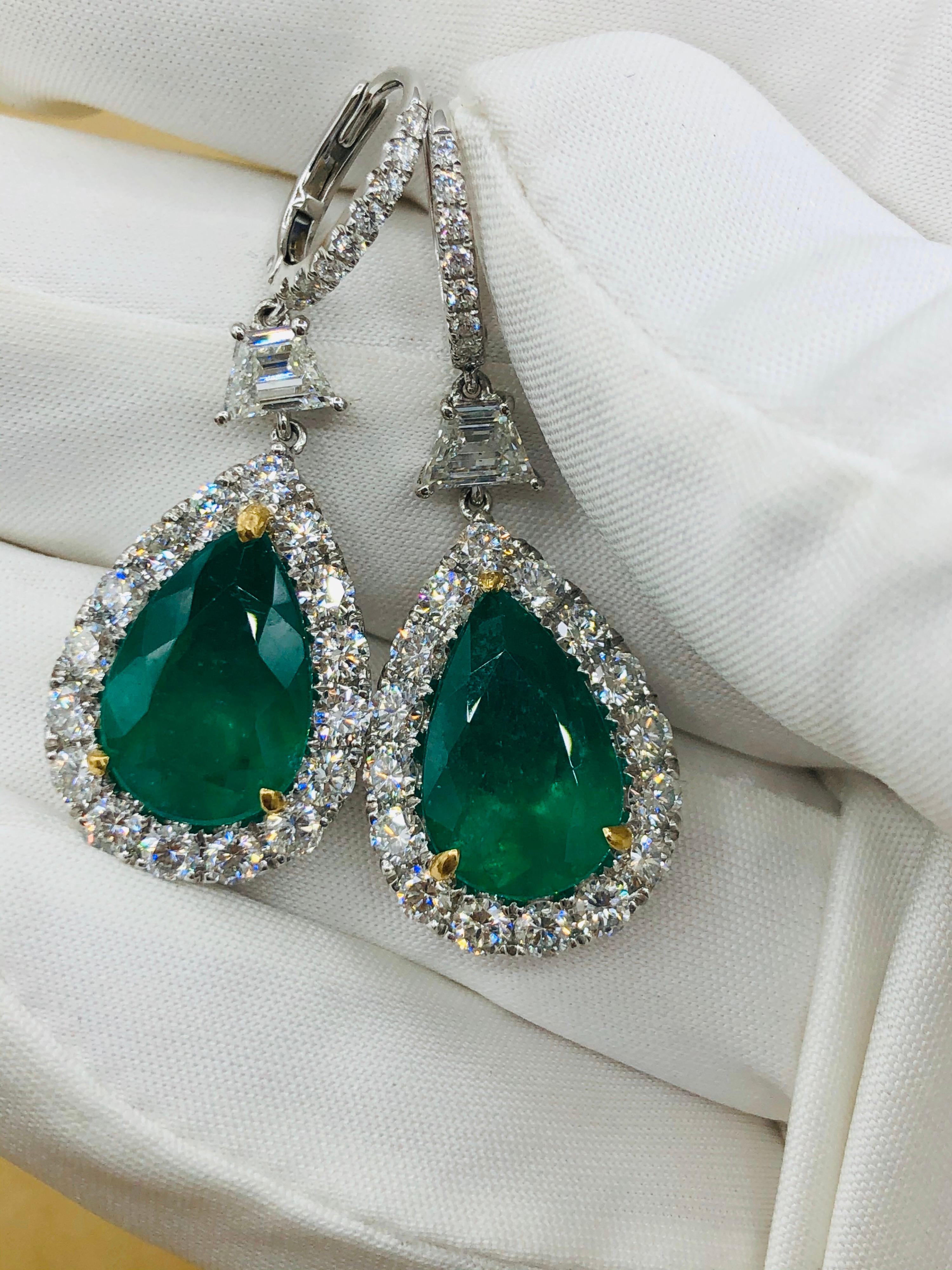 green emerald earings