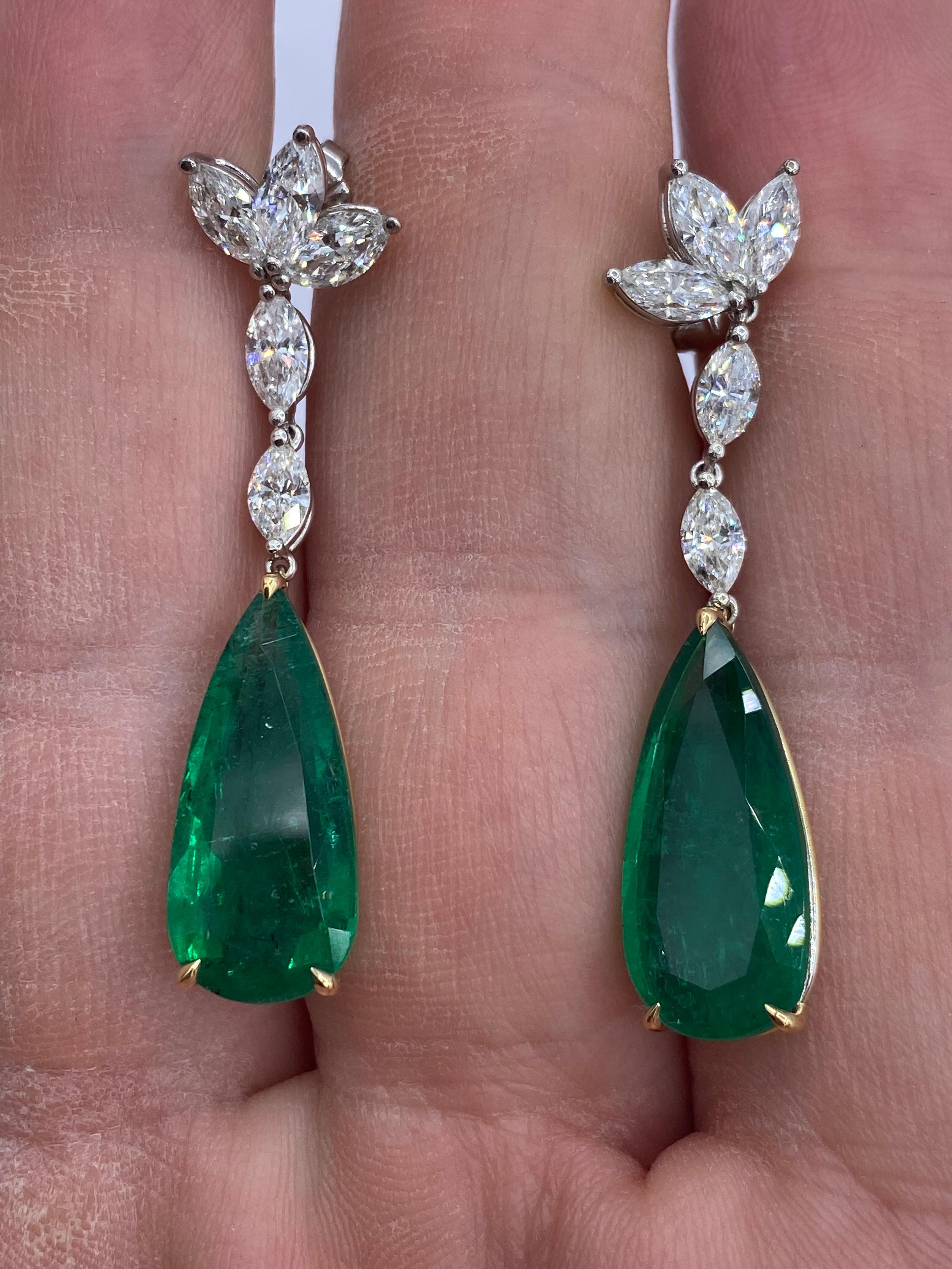 Pear Cut Emilio Jewelry Certified 15.48 Carat Vivid Green Emerald Drop Earring For Sale