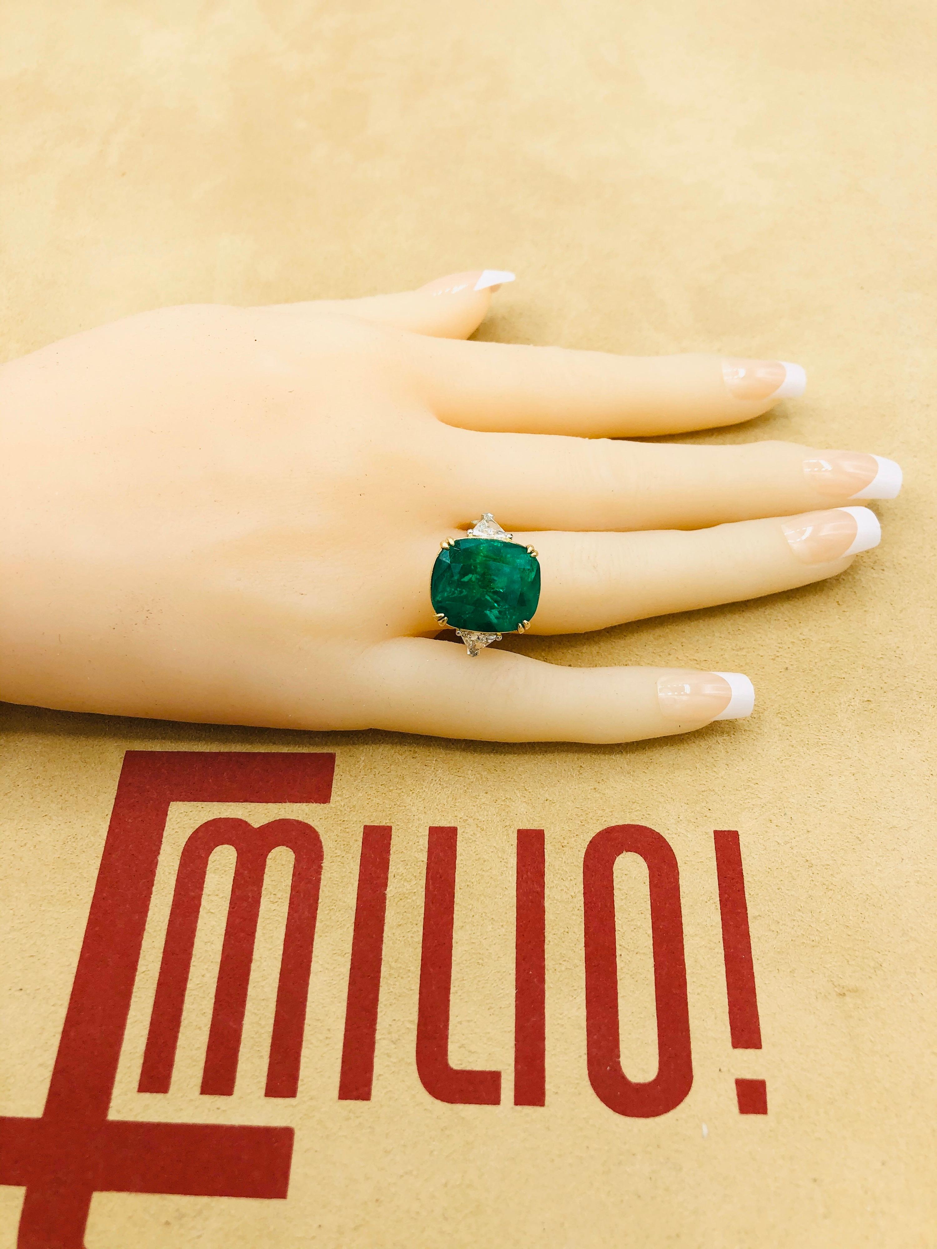 Emilio Jewelry Certified 15.96 Carat Colombian Vivid Green Emerald Diamond Ring 4