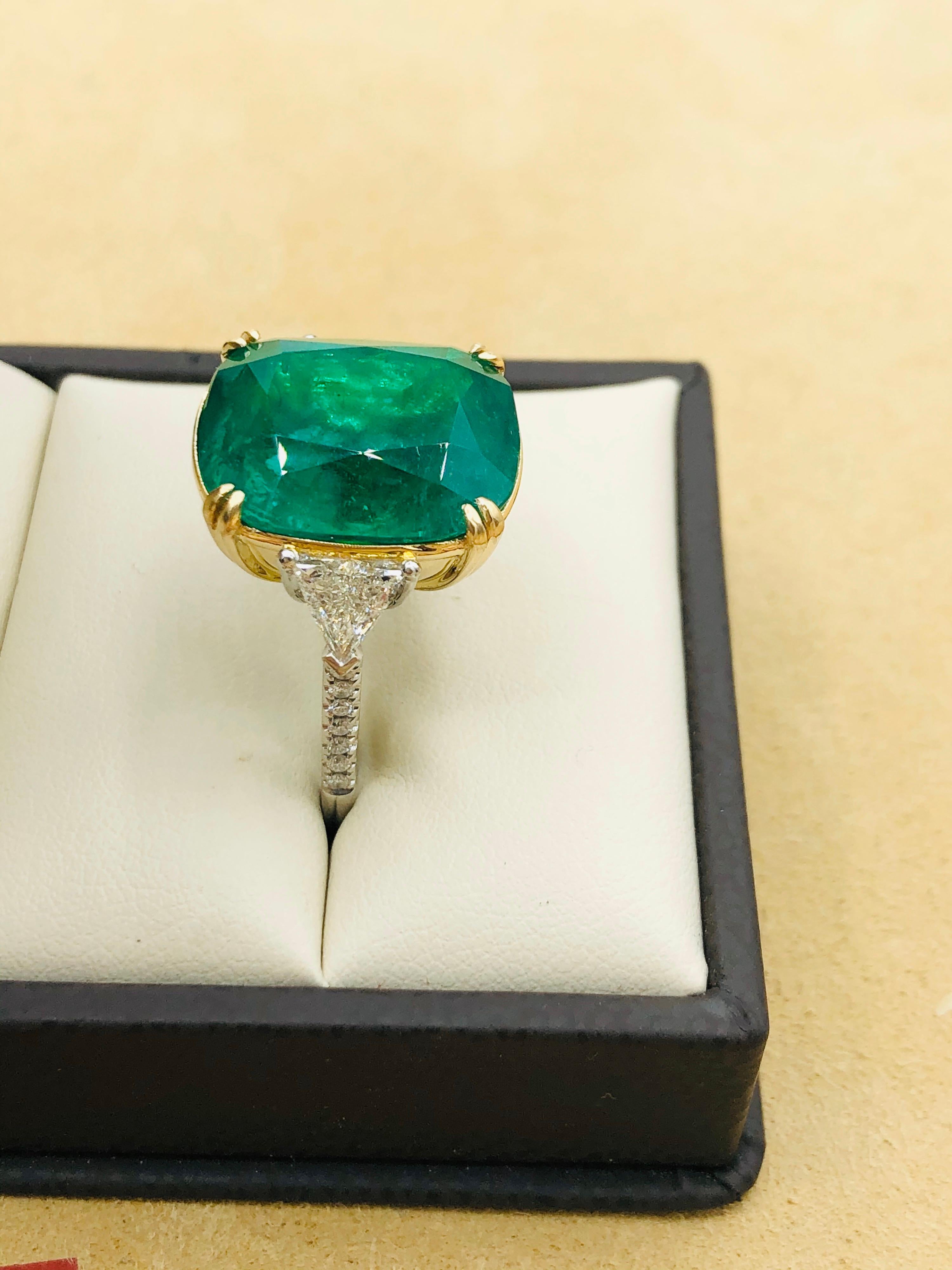 Emilio Jewelry Certified 15.96 Carat Colombian Vivid Green Emerald Diamond Ring 5