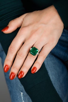 Emilio Jewelry Certified 17.03 Carat Emerald Diamond Ring