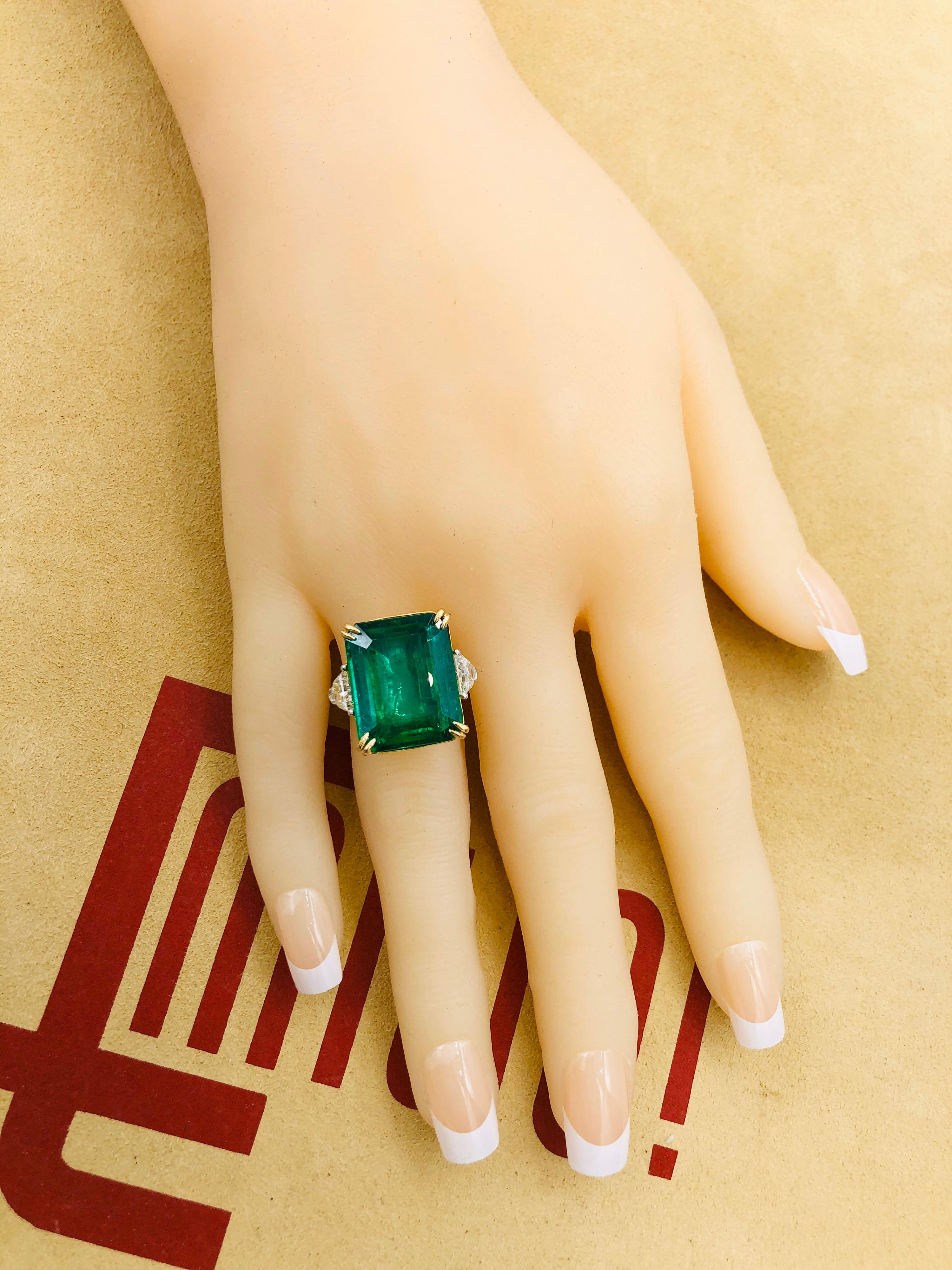 Emilio Jewelry, zertifizierter 19,21 Karat Smaragd-Diamant-Ring im Zustand „Neu“ im Angebot in New York, NY