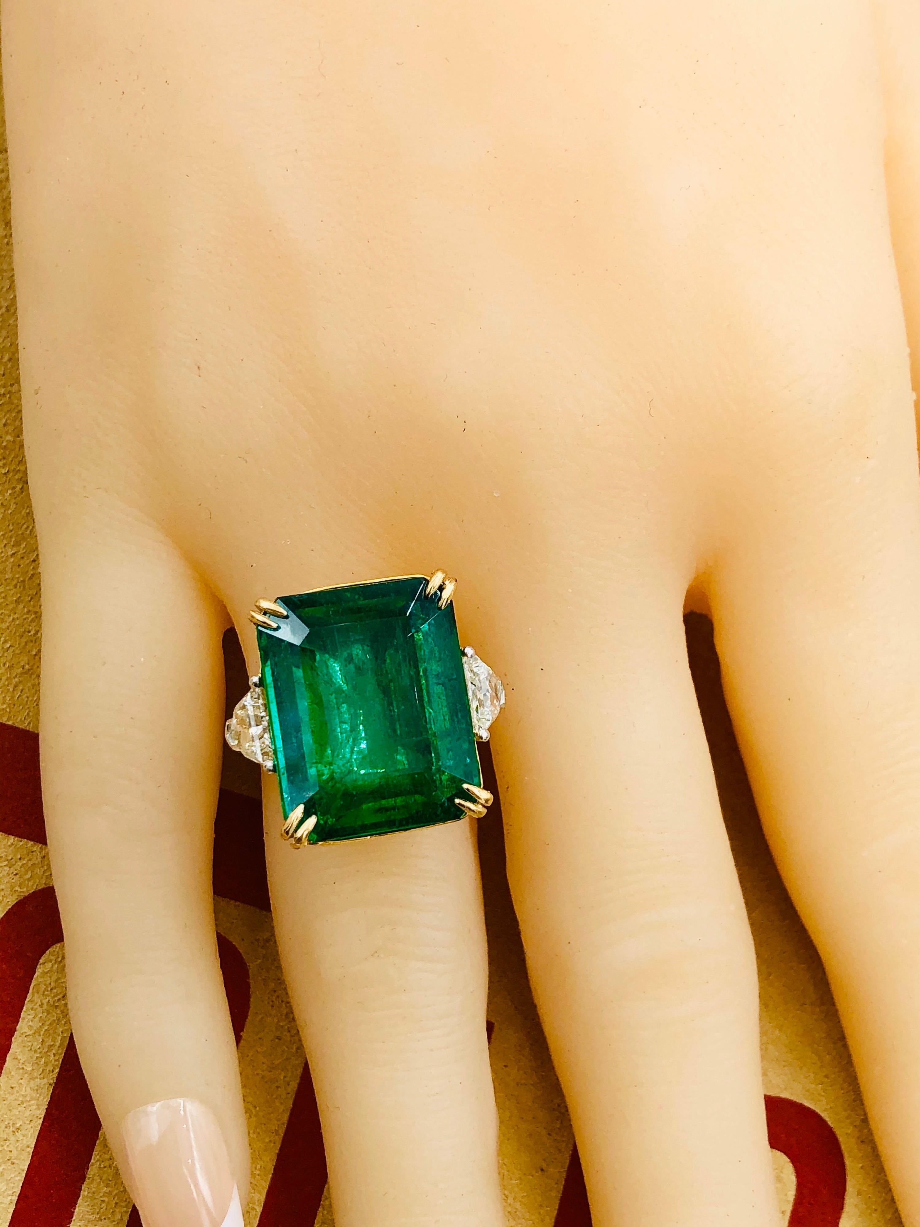 Emilio Jewelry, zertifizierter 19,21 Karat Smaragd-Diamant-Ring für Damen oder Herren im Angebot