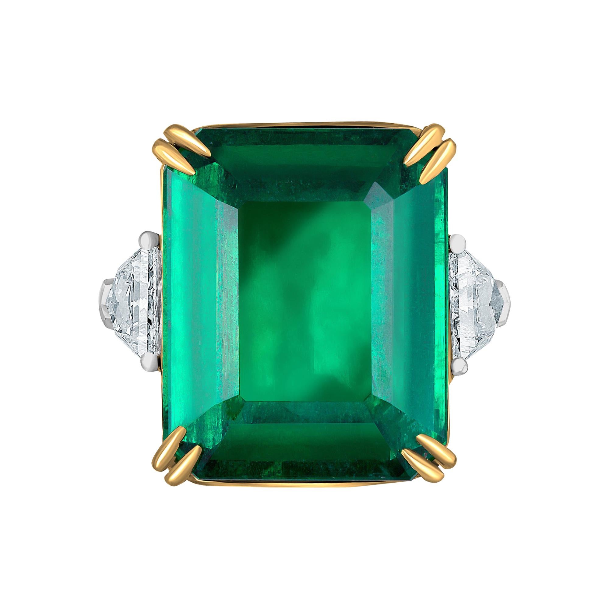 Emilio Jewelry Certified 19.21 Carat Emerald Diamond Ring For Sale