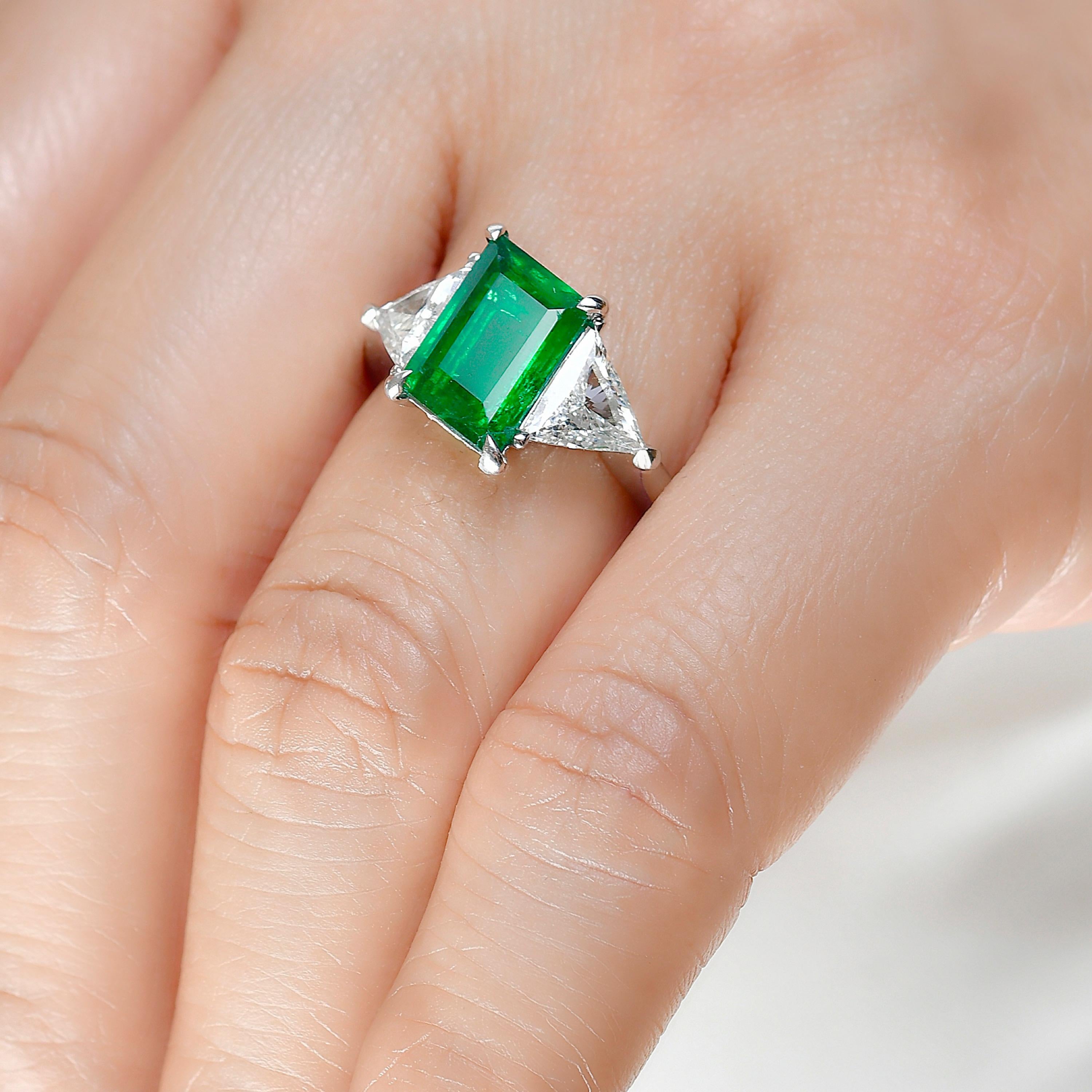 Hexagon Cut Emilio Jewelry AGL Certified 3.52 Carat Hexagon Emerald Ring For Sale