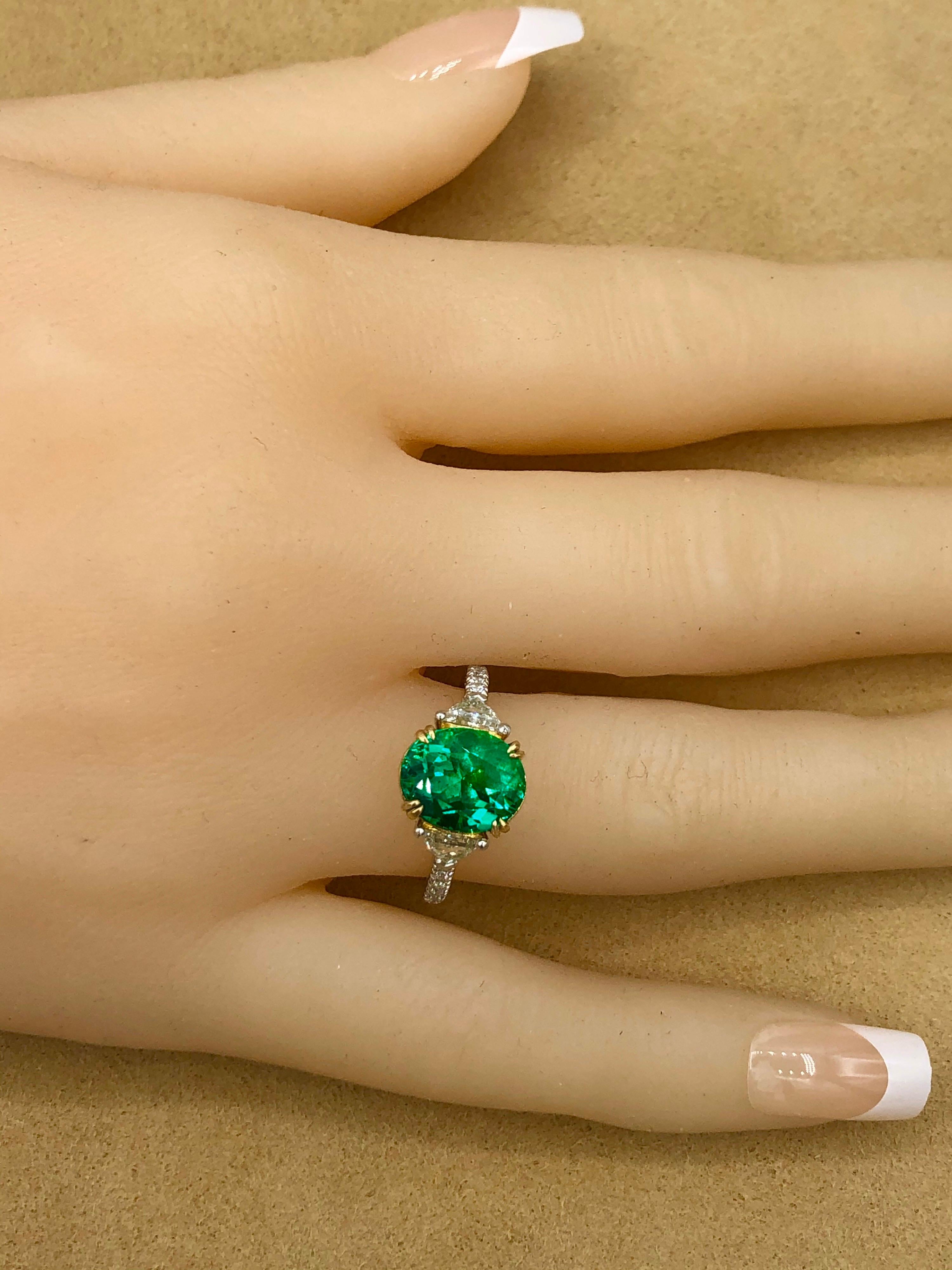 Women's or Men's Emilio Jewelry Certified 3.82 Carat Colombian Emerald Diamond Ring