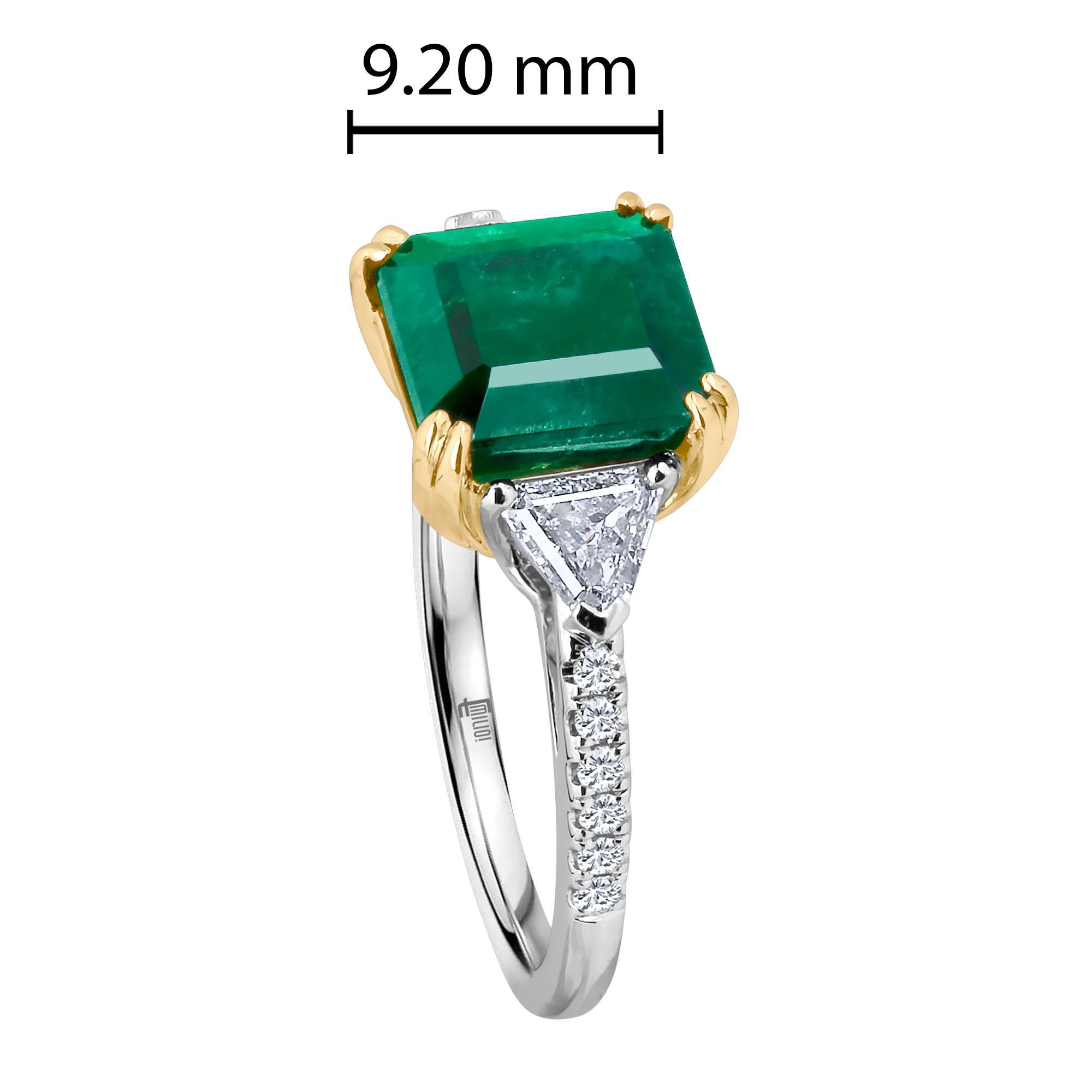 Women's Emilio Jewelry Certified 5.14 Carat Platinum Emerald Diamond Ring