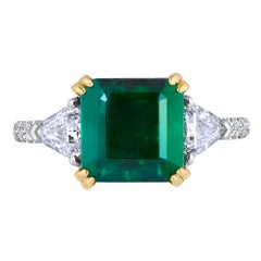 Emilio Jewelry Certified 5.14 Carat Platinum Emerald Diamond Ring