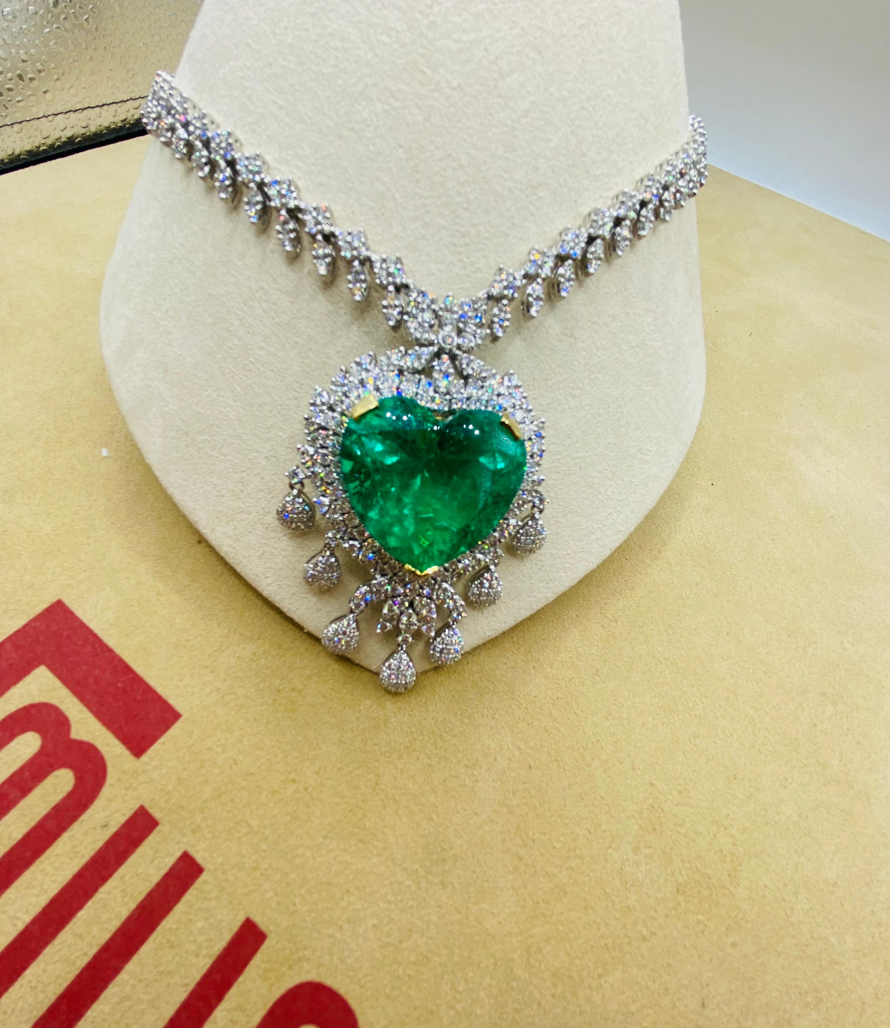 Emilio Jewelry Certified 54 Carat Vivid Green Colombian Emerald Heart Necklace In New Condition For Sale In New York, NY