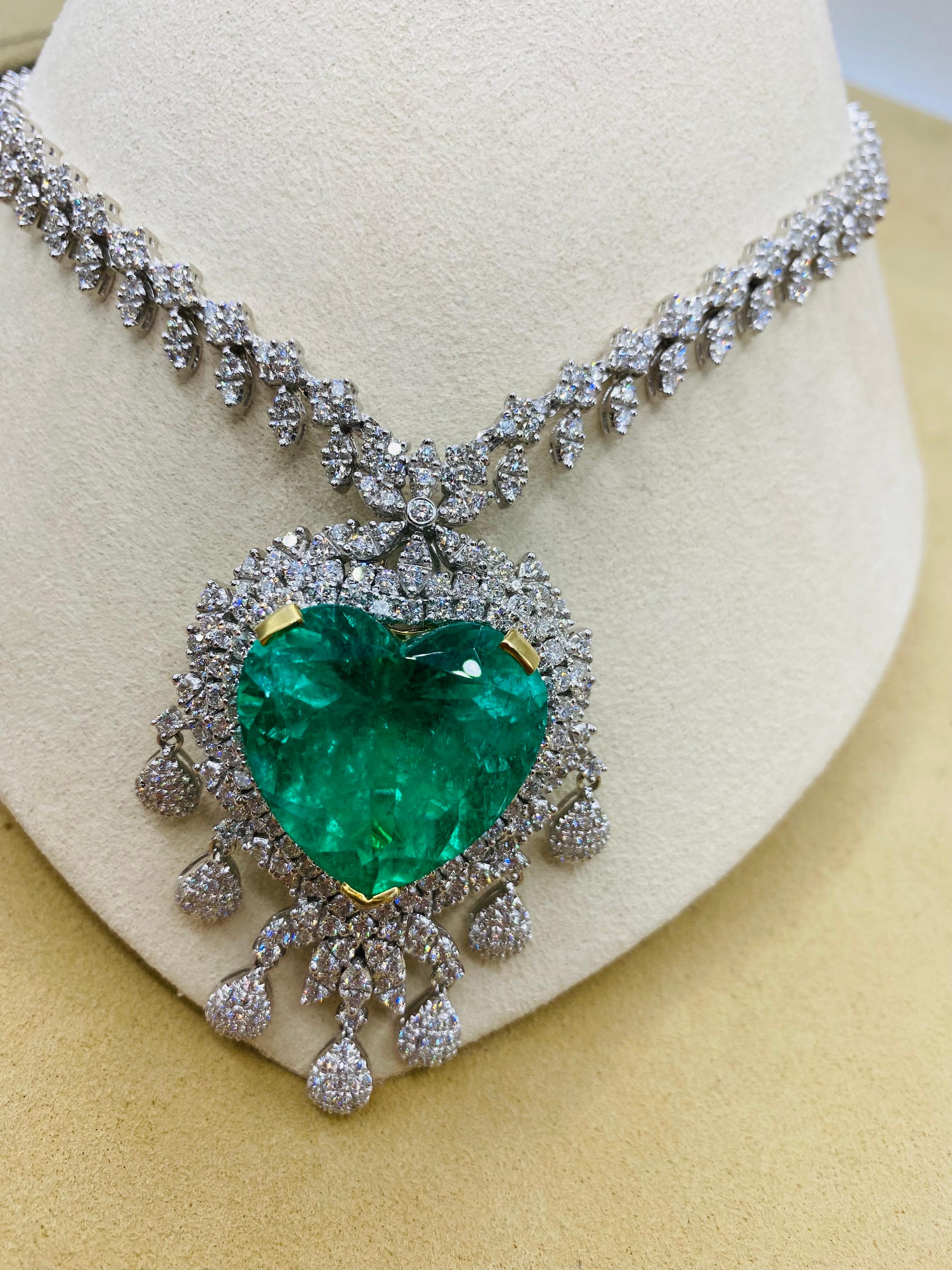 Women's or Men's Emilio Jewelry Certified 54 Carat Vivid Green Colombian Emerald Heart Necklace For Sale