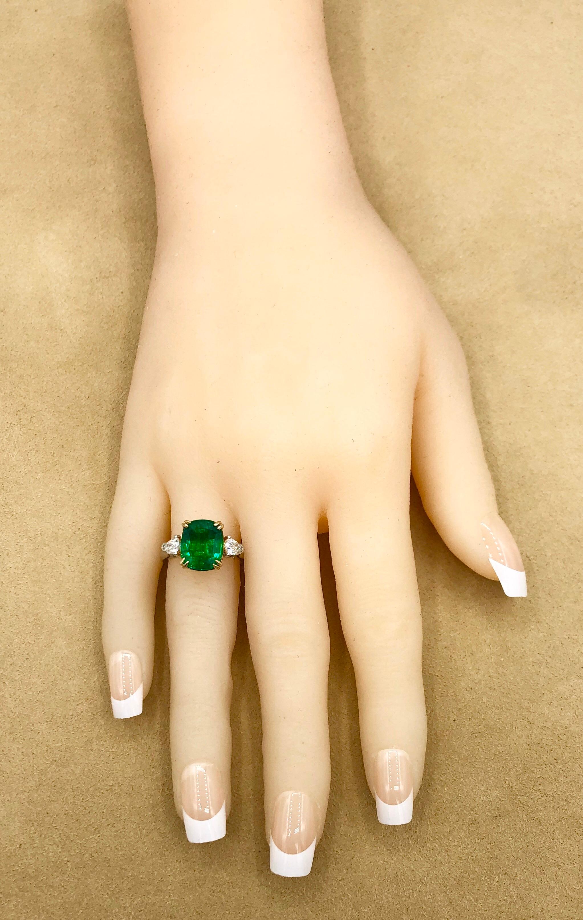 Emilio Jewelry Certified 6.22 Carat Emerald Diamond Ring In New Condition In New York, NY