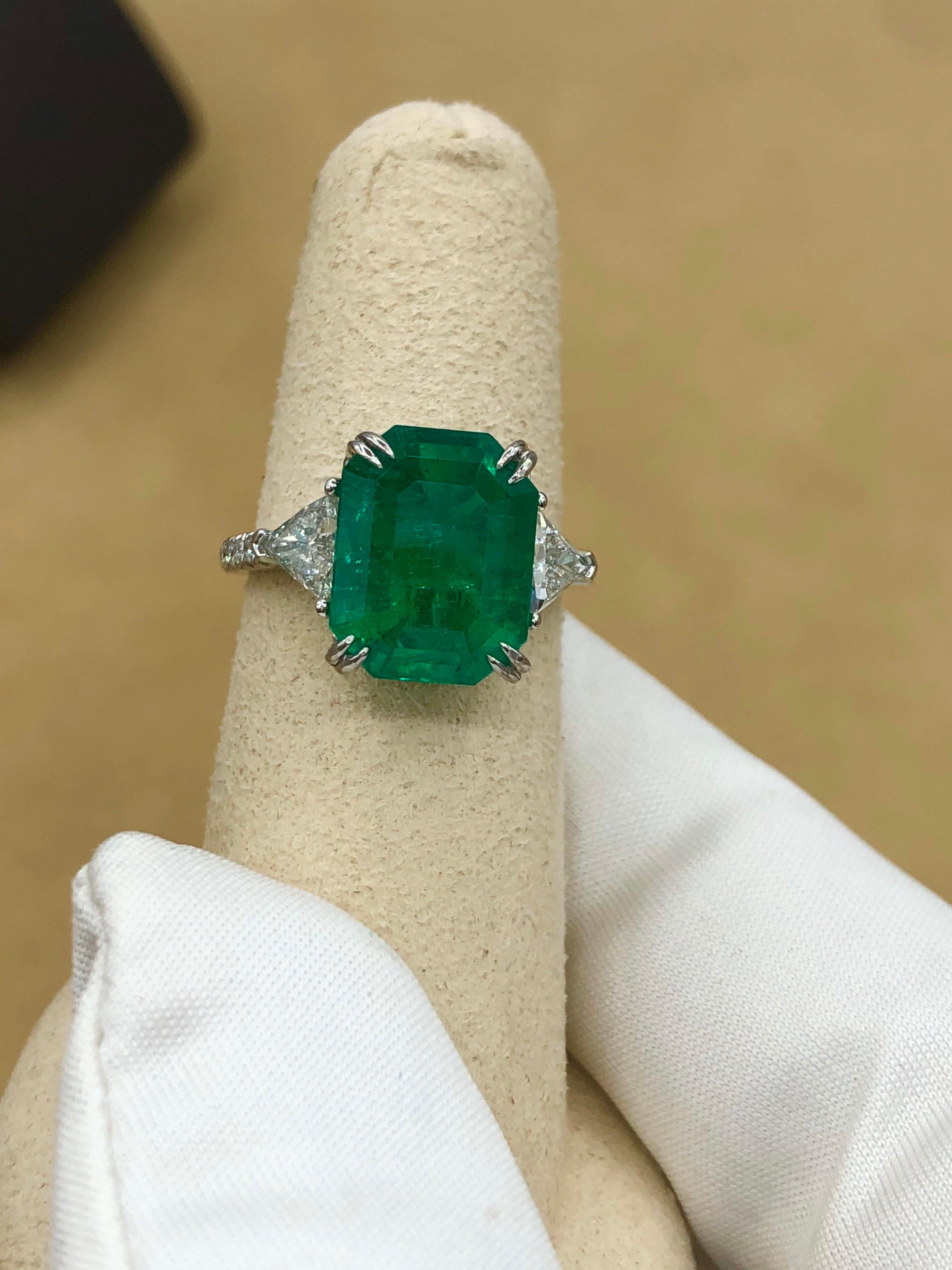 Emilio Jewelry Certified 6.33 Carat Genuine Colombian Emerald Diamond Ring 2
