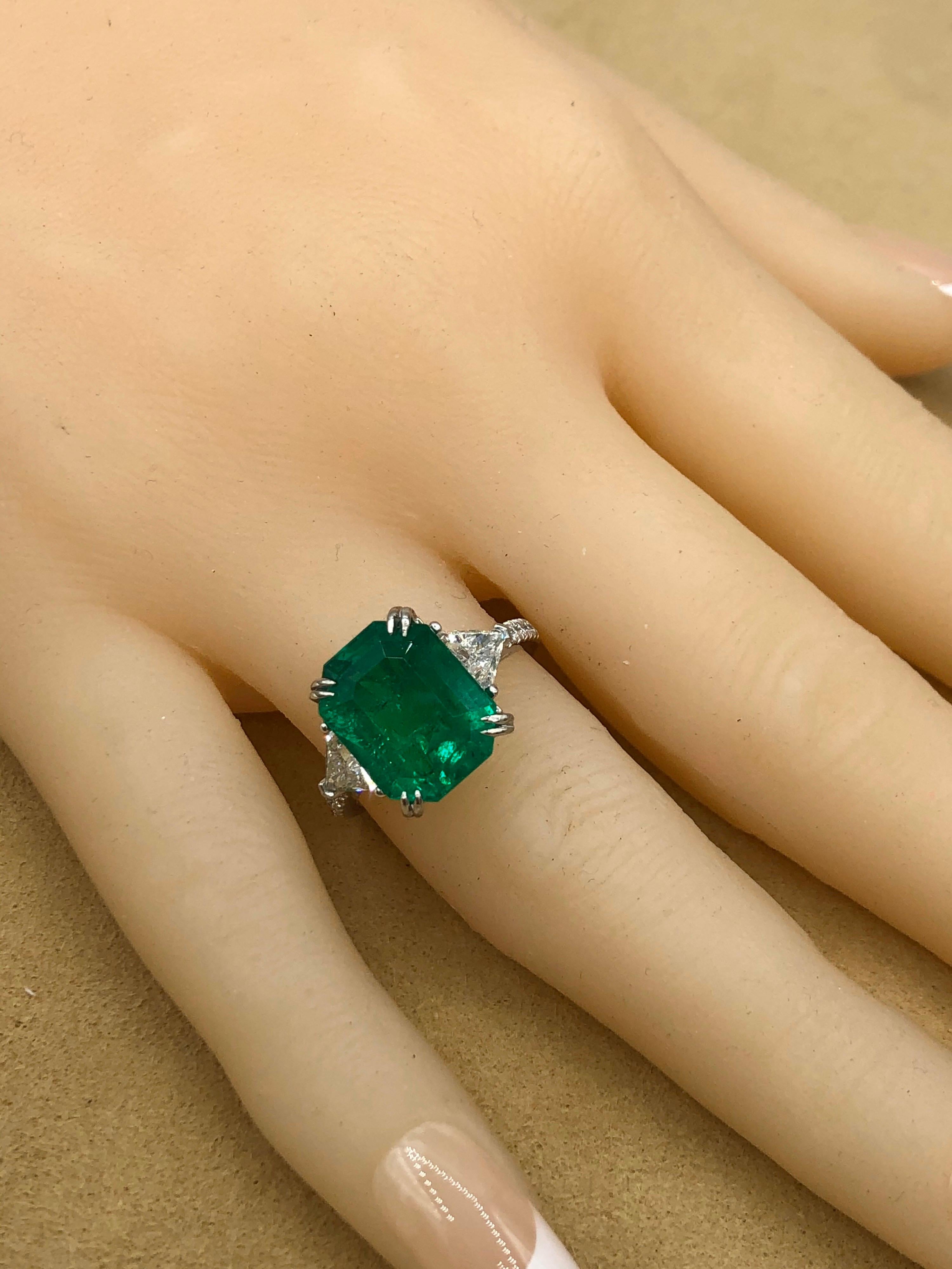 Emilio Jewelry Certified 6.33 Carat Genuine Colombian Emerald Diamond Ring 4