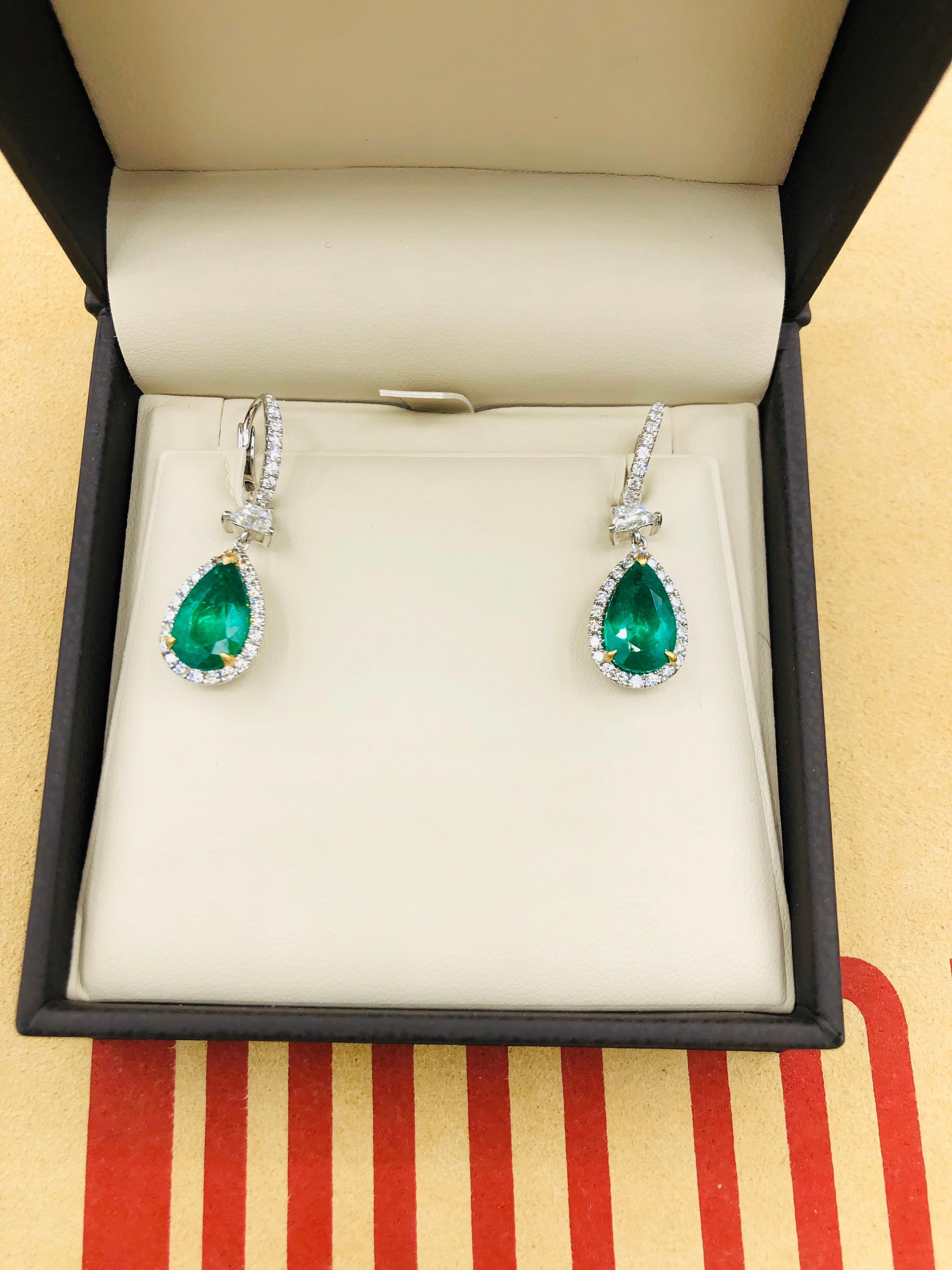 Emilio Jewelry Certified 6.70 Carat Vivid Green Colombian Emerald Earrings In New Condition For Sale In New York, NY