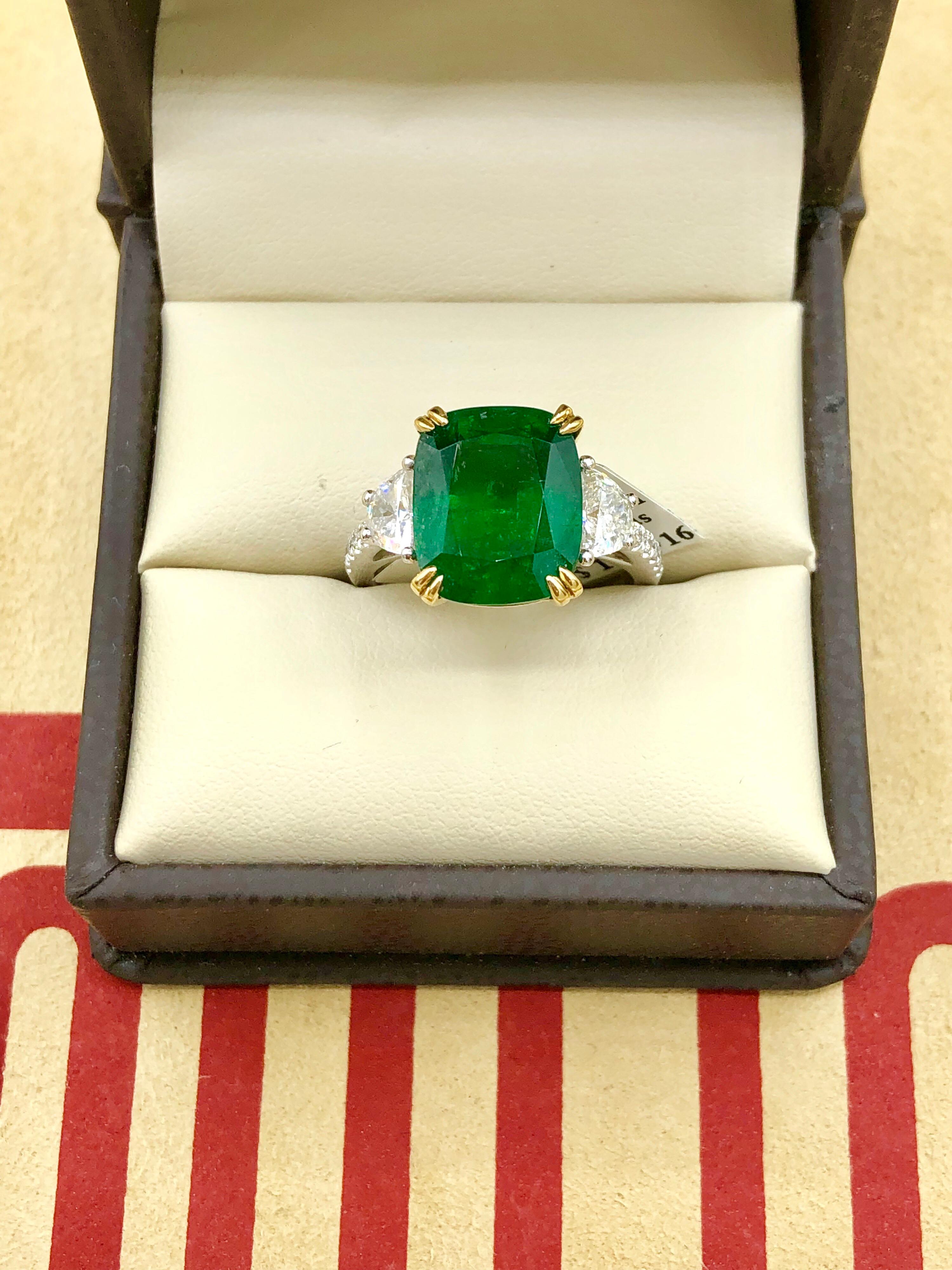 Emilio Jewelry Certified 6.85 Carat Vivid Green Emerald Diamond Platinum Ring 4