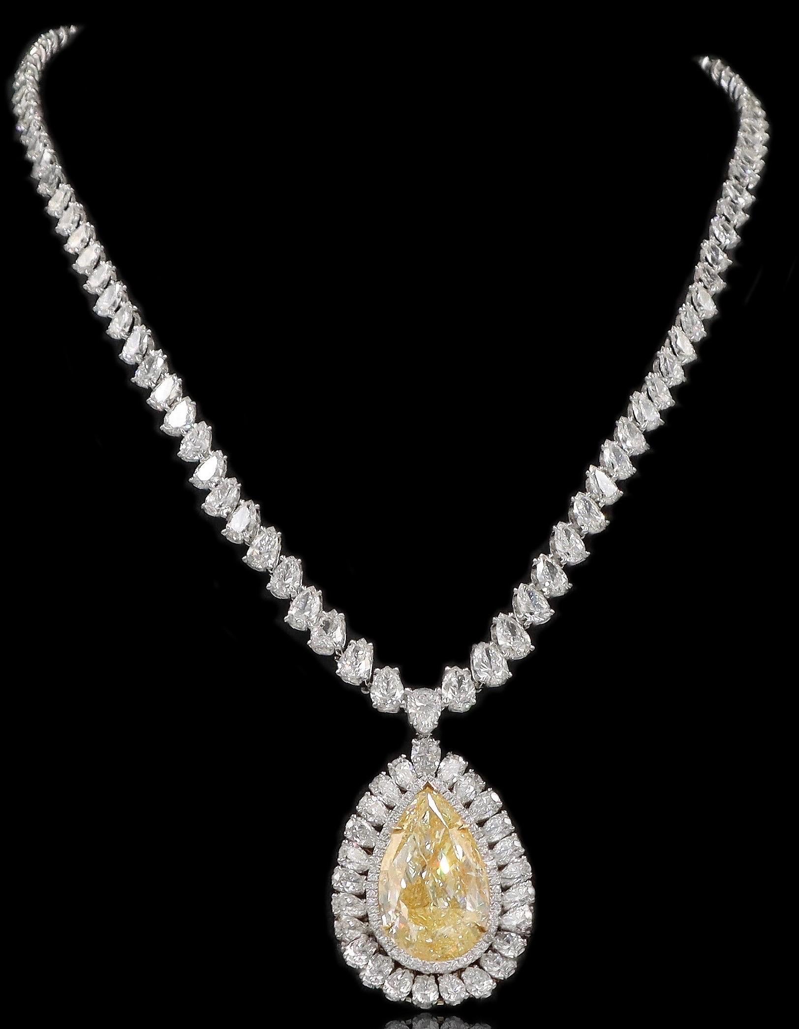 Taille poire Emilio Jewelry Collier de diamants fantaisie certifiés 83,00 carats  en vente