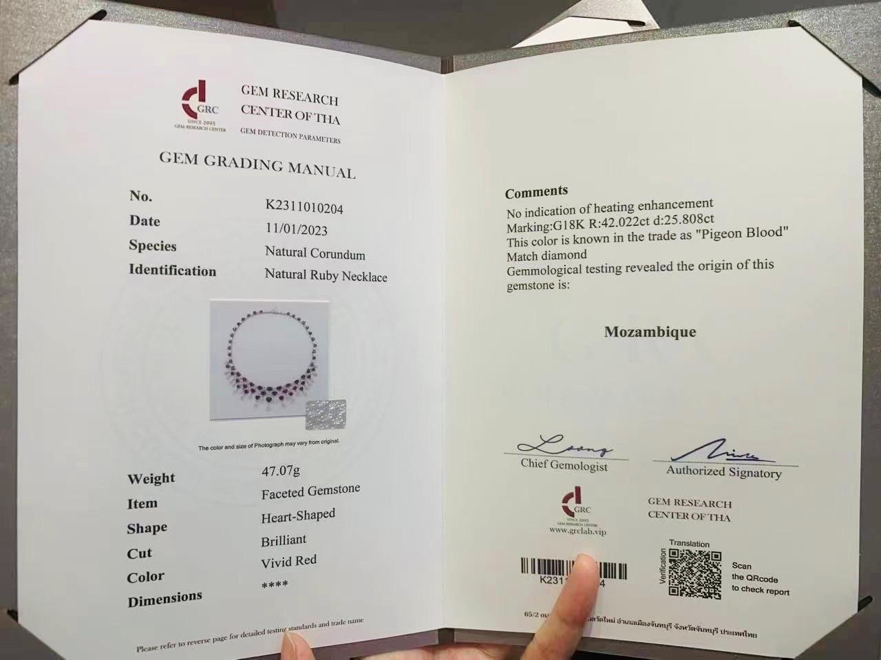Emilio Jewelry, collier et boucles d'oreilles cœur en rubis certifié 84,00 carats, sans chaleur en vente 1