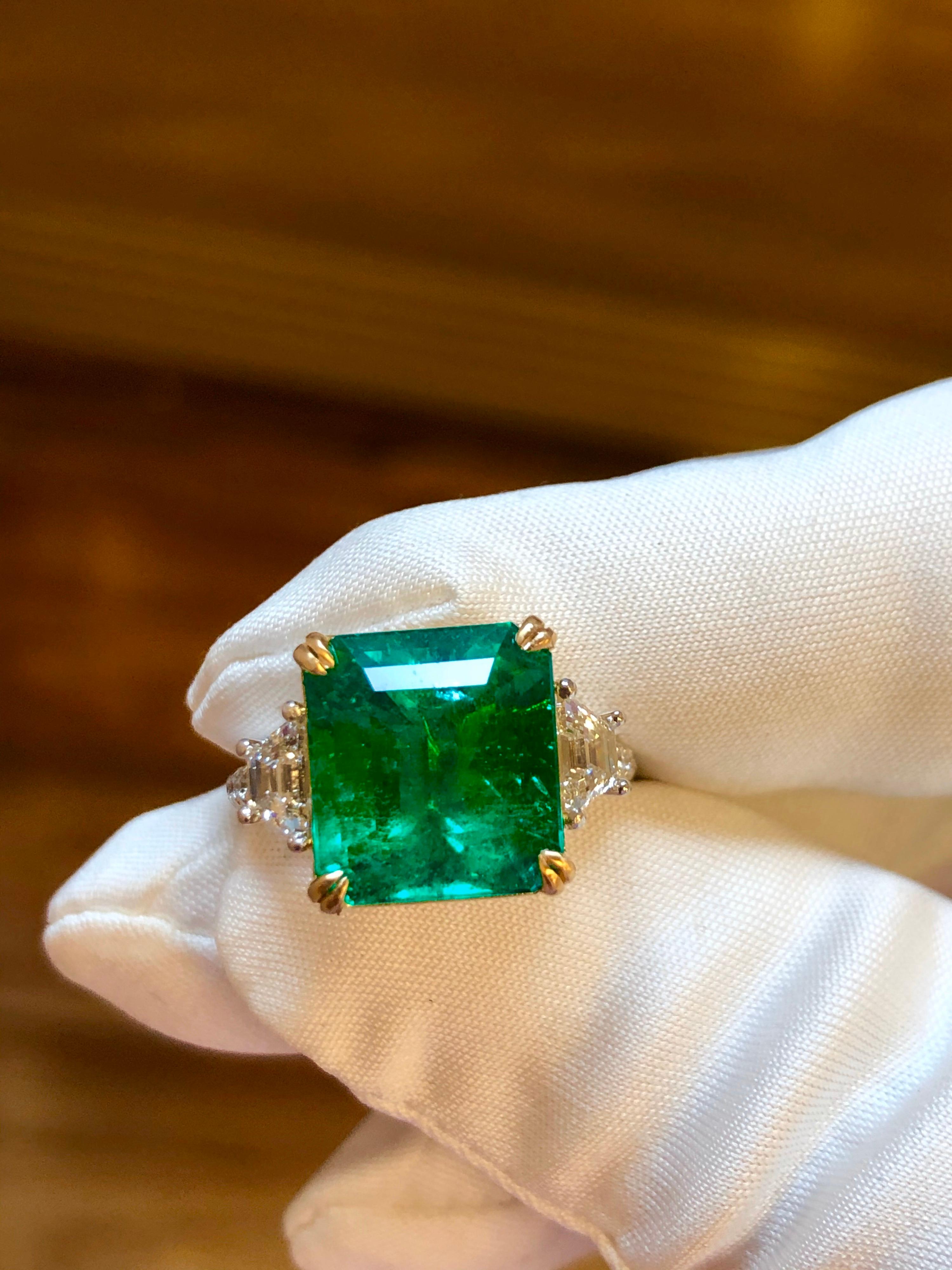Emerald Cut Emilio Jewelry Certified 8.46 Carat Vivid Green Colombian Emerald Diamond Ring