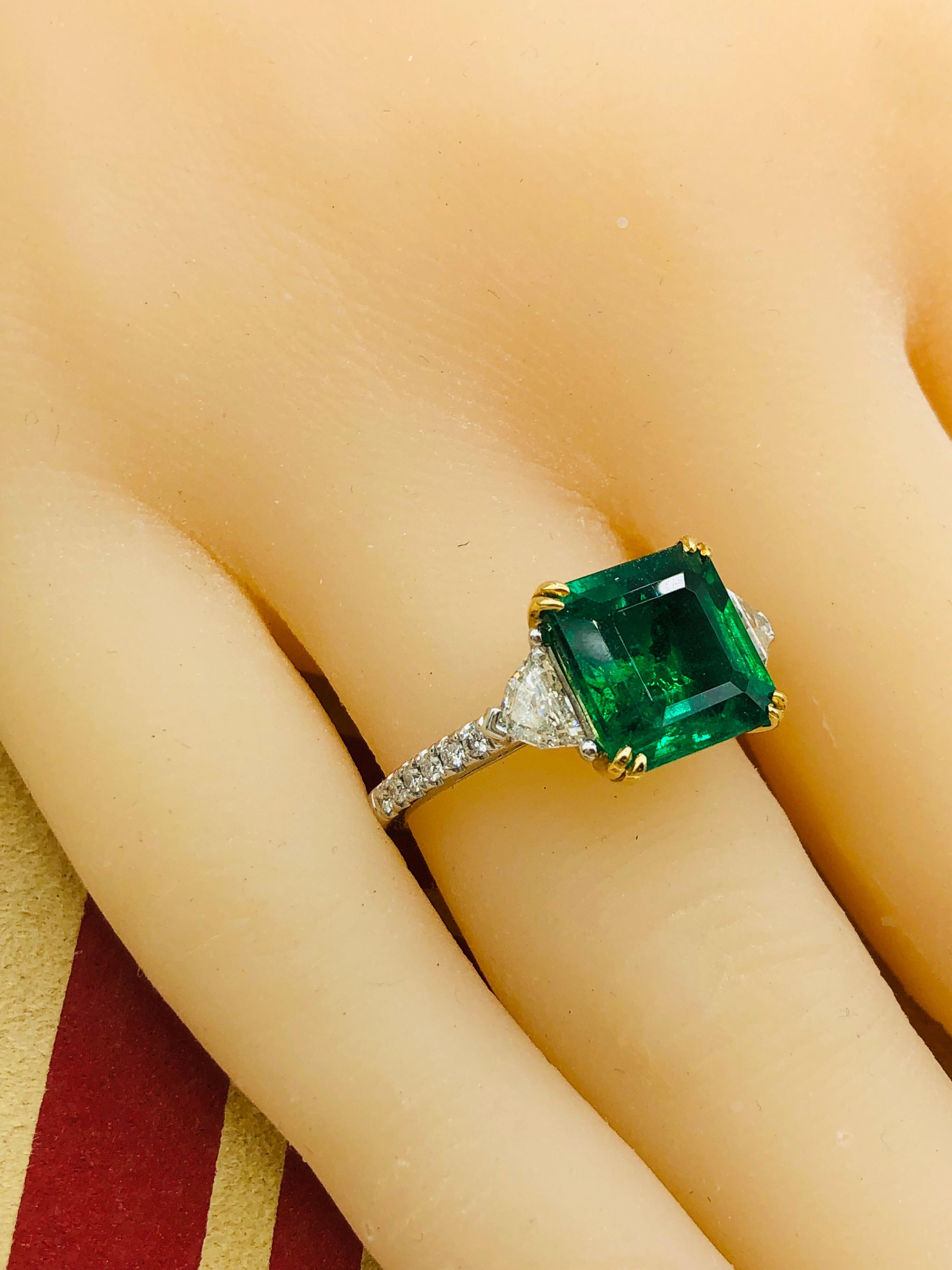 Emilio Jewelry Certified Genuine Gem 4.74 Carat Emerald Diamond Platinum Ring 14