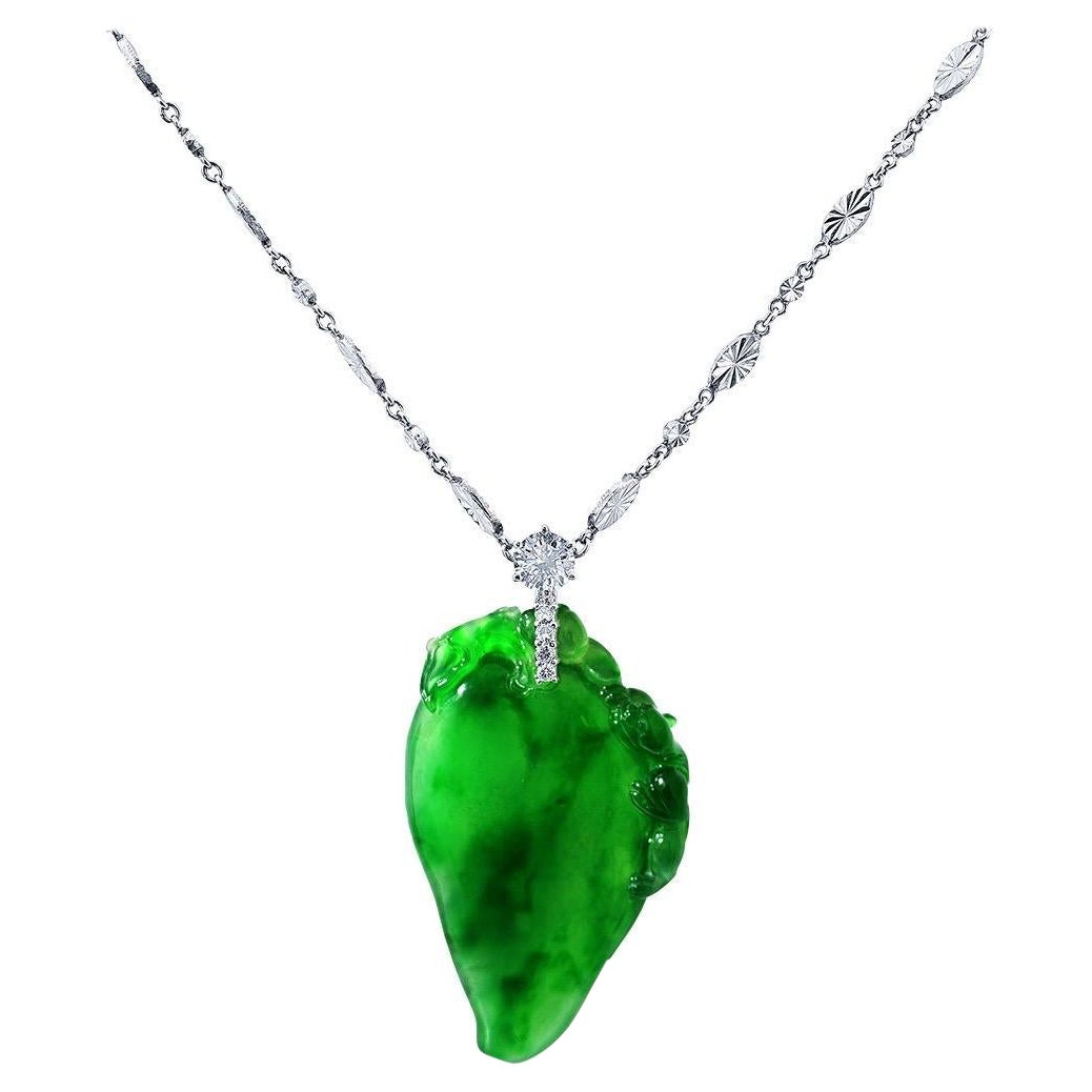 Pendentif en jade naturel certifié de la bijouterie Emilio ! en vente